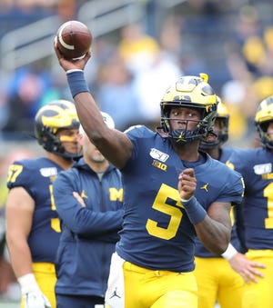 Michigan Football S Cannon Armed Qb Adds Touch To His Game