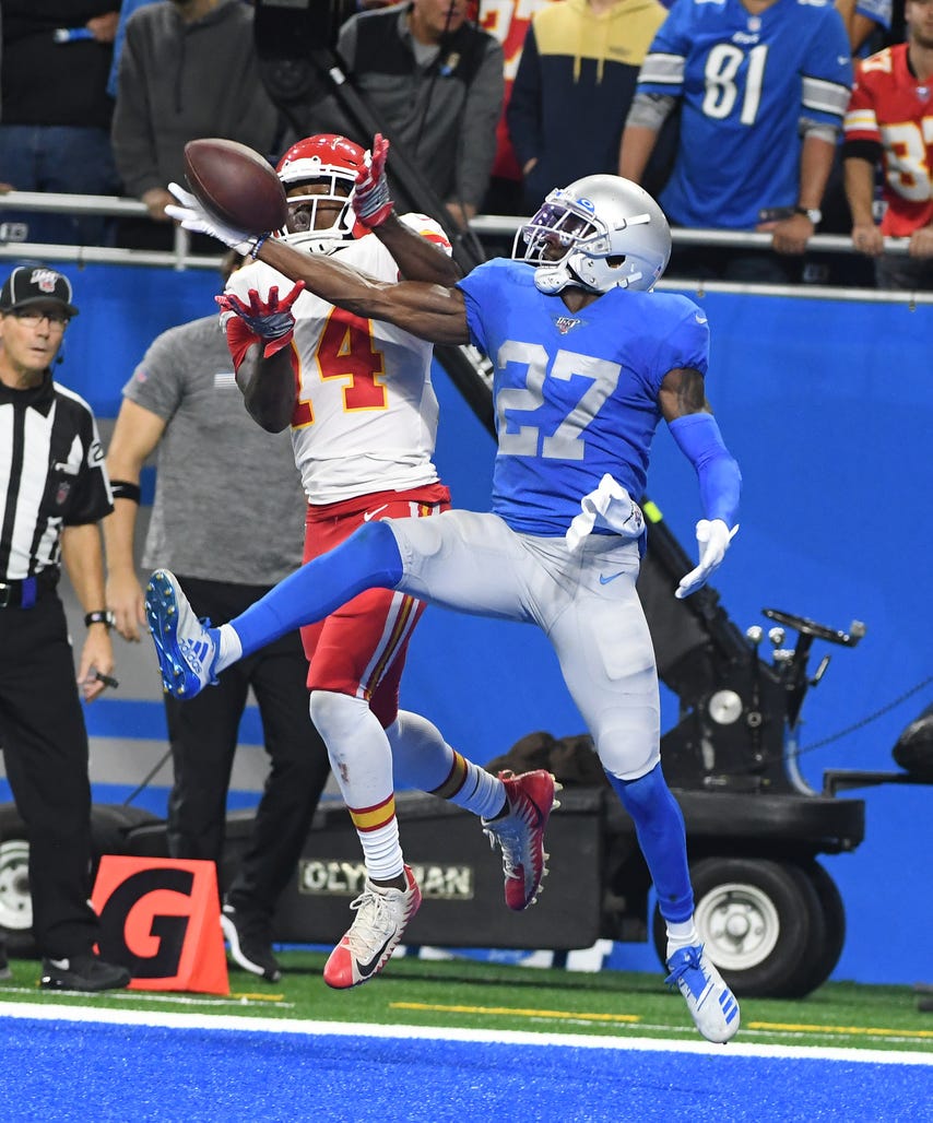 Lions' Justin Coleman breaks up a pass for Chiefs' Sammy Watkins in the fourth quarter.