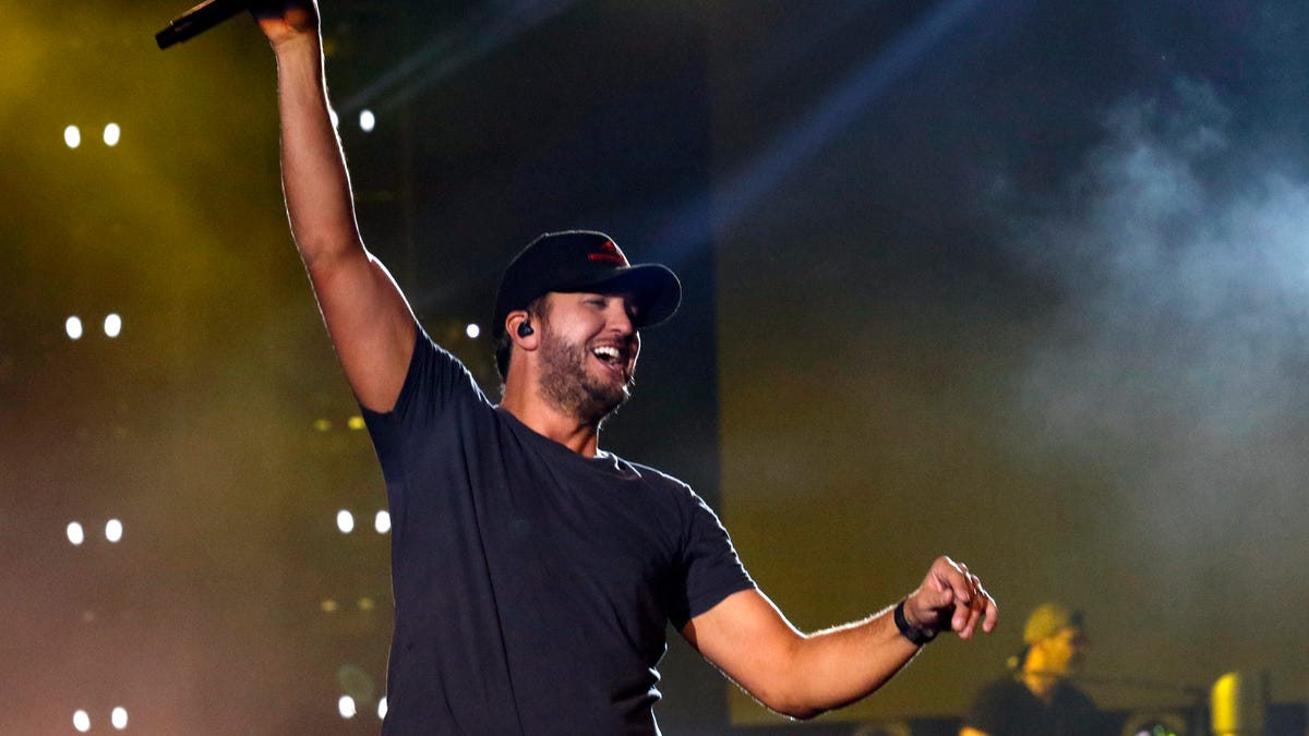 One driver left his BMW behind following 2021 Luke Bryan concert One driver left his BMW behind following 2021 Luke Bryan concert