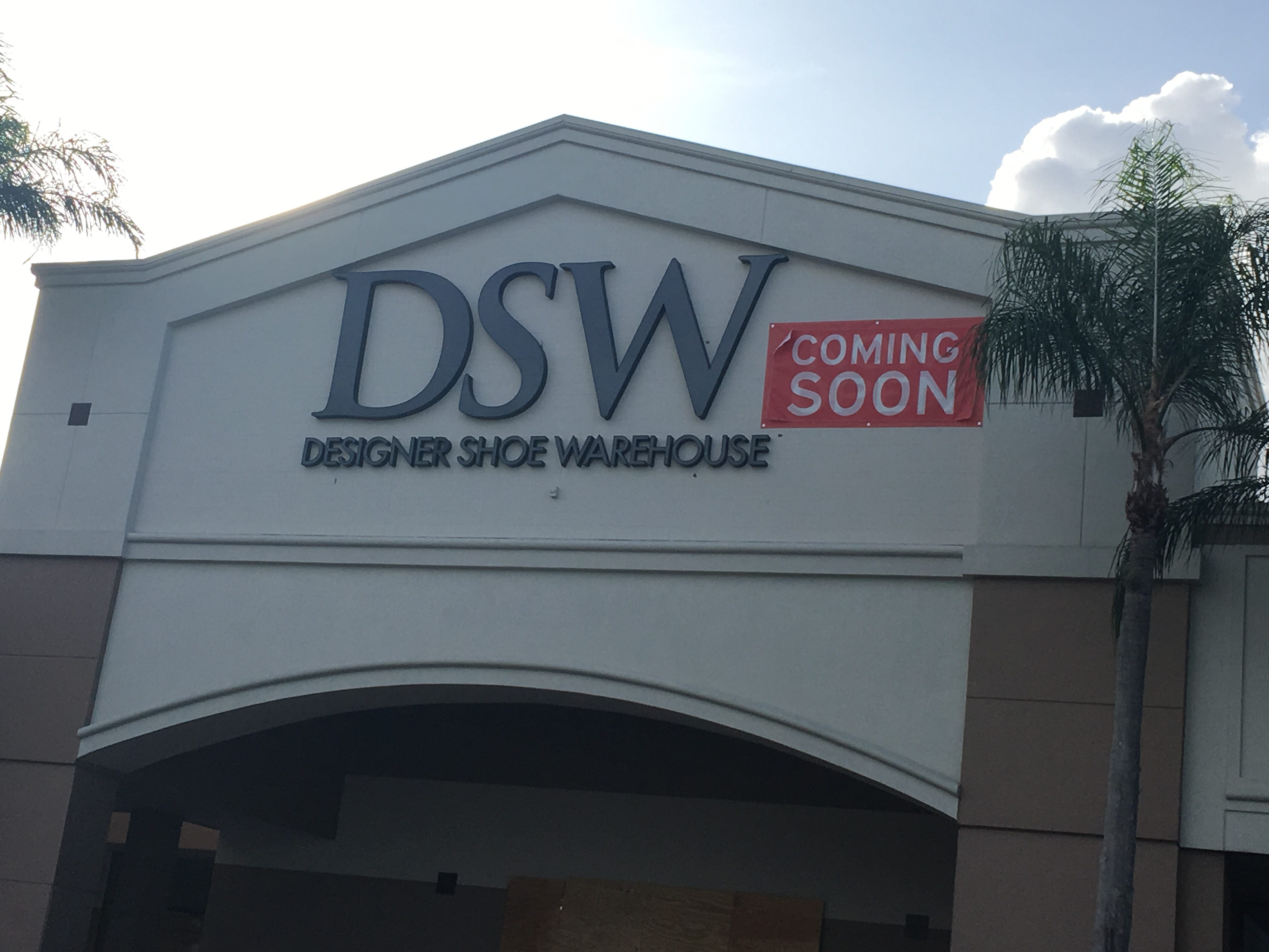 dsw gateway center