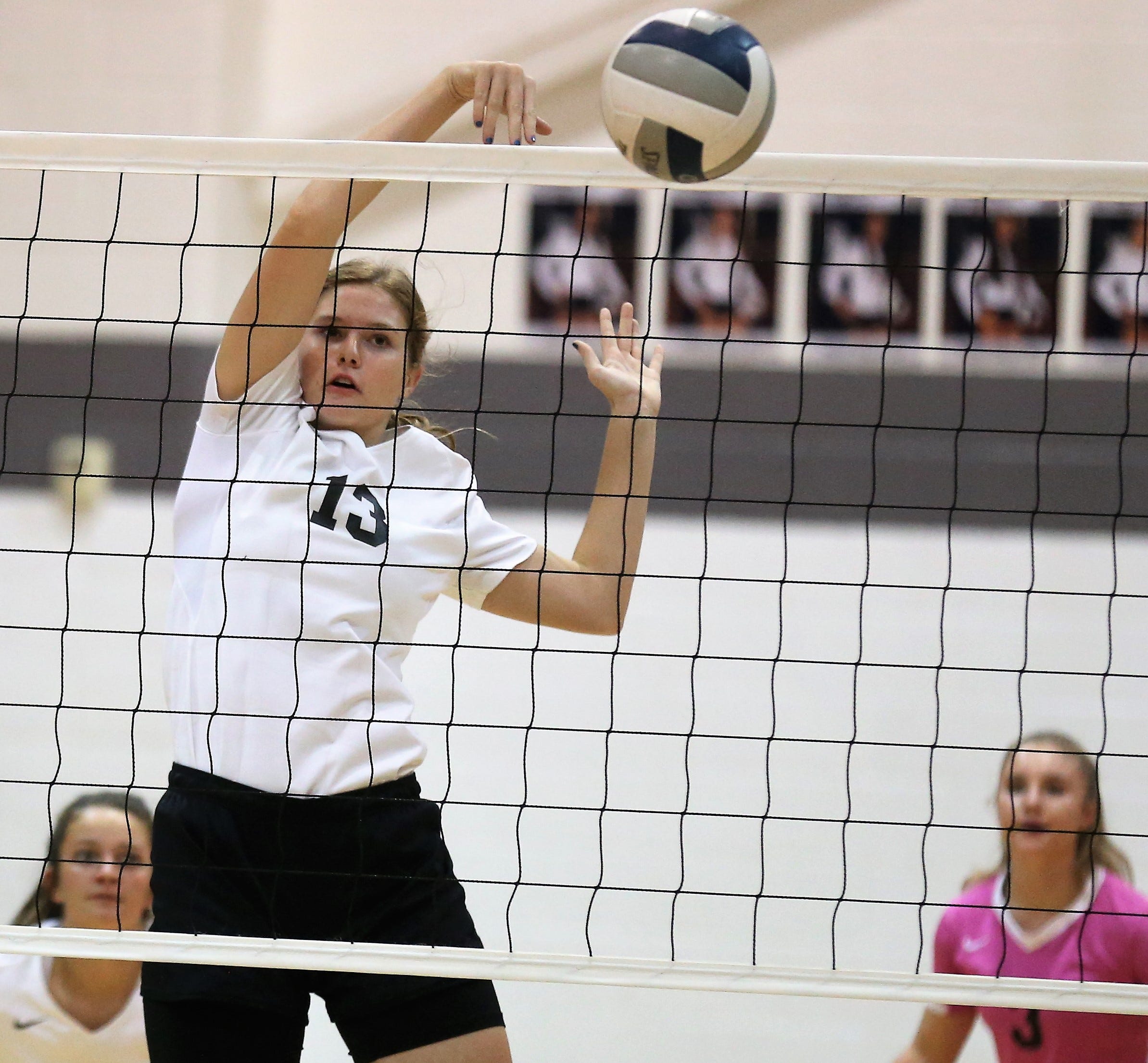 Water Valley Bronte Miles Reach Regional Volleyball Tournament