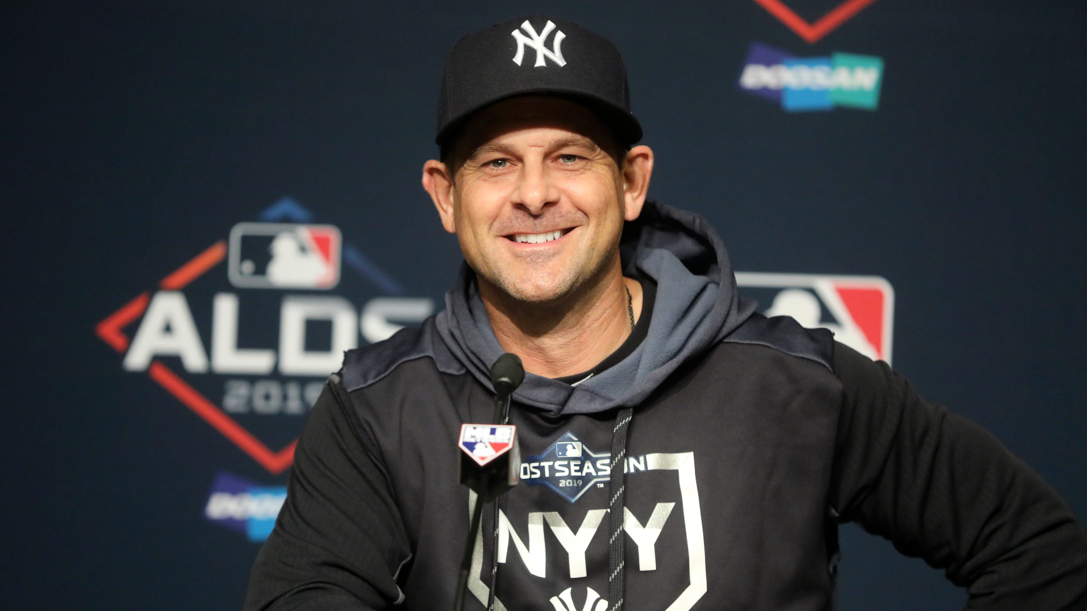 yankees postseason hoodie