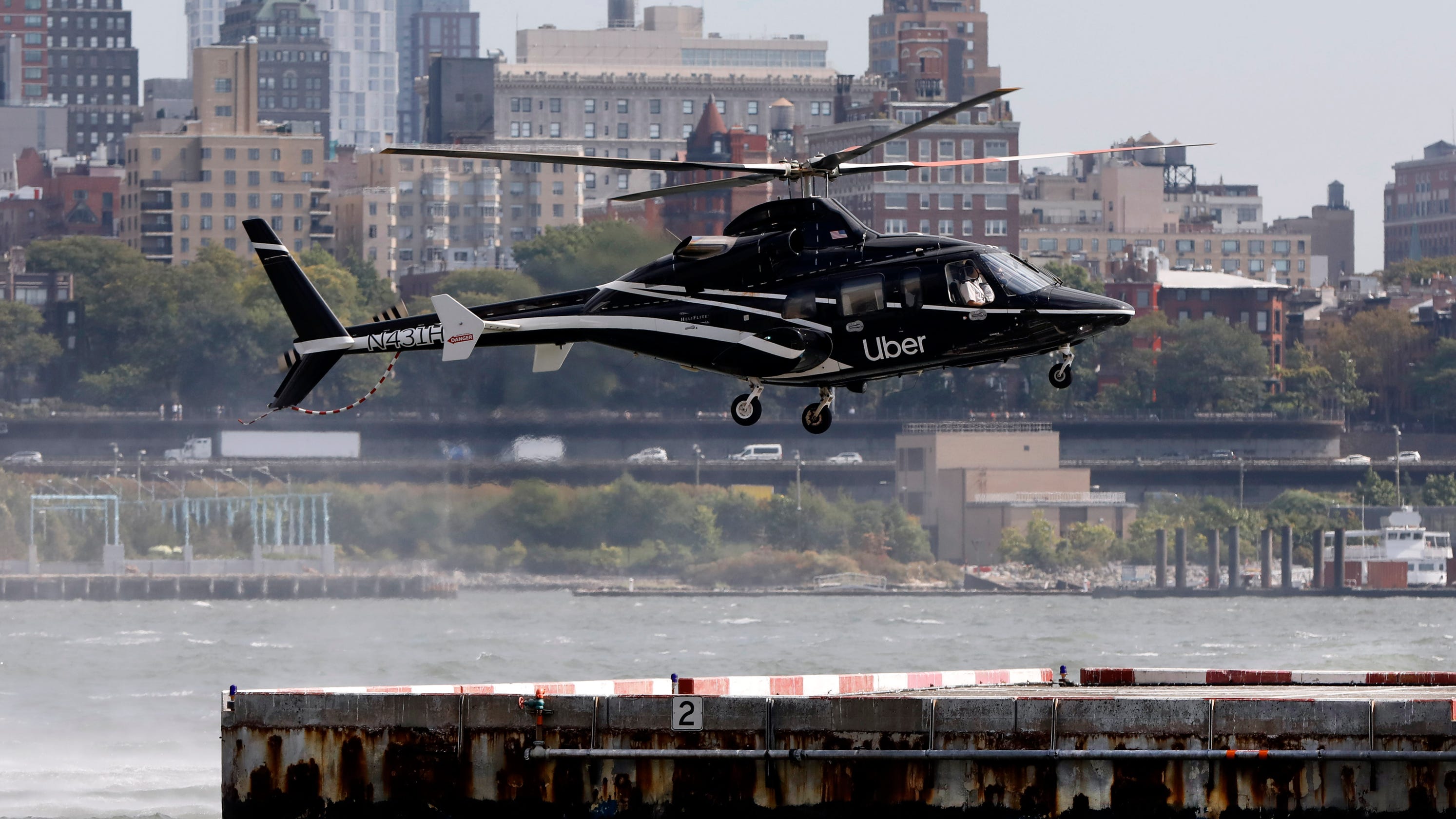 نتيجة بحث الصور عن ‪Uber makes JFK airport helicopter taxi available to all users‬‏