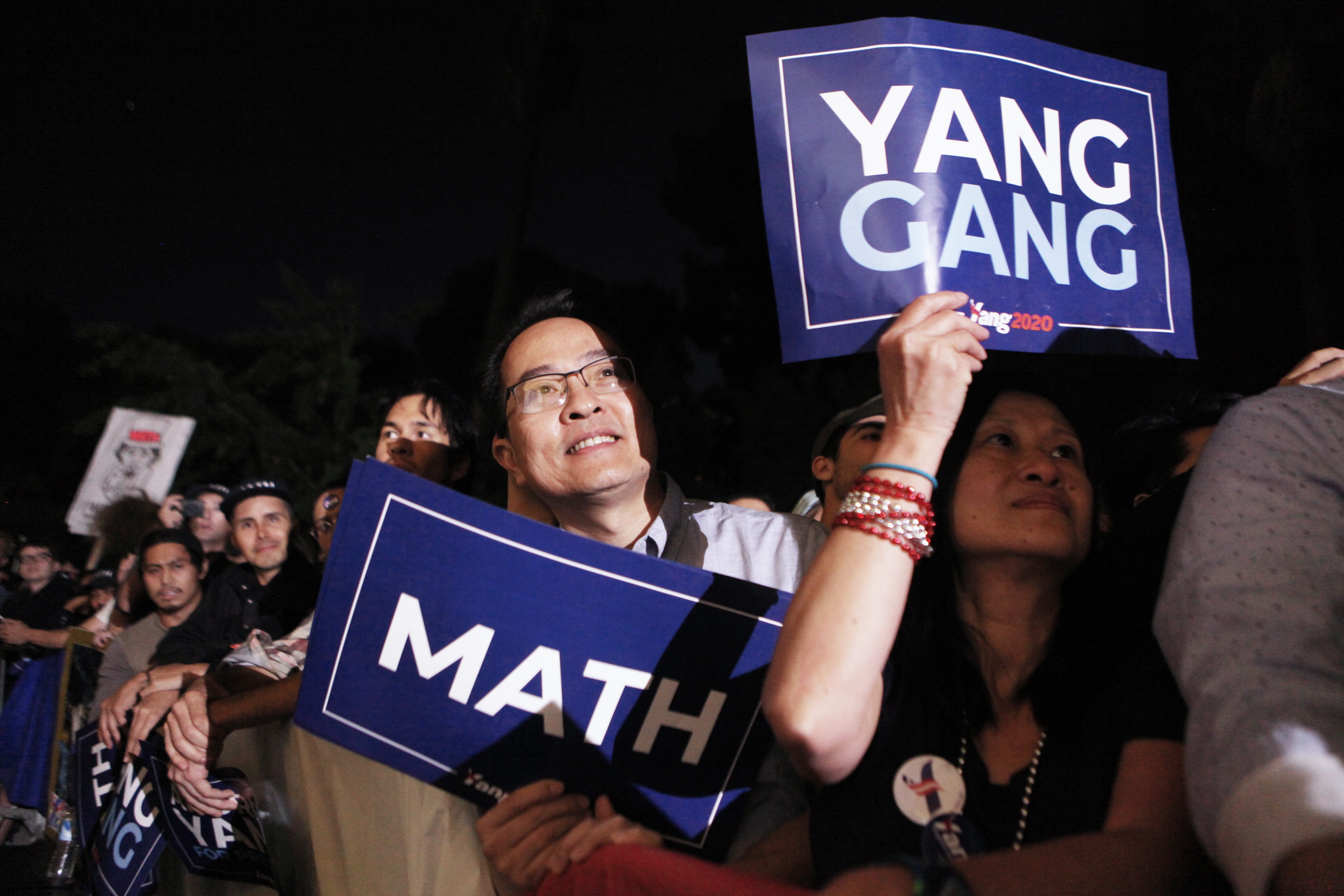 Election 2020 Can Andrew Yang Use The Yang Gang Fundraising To Win