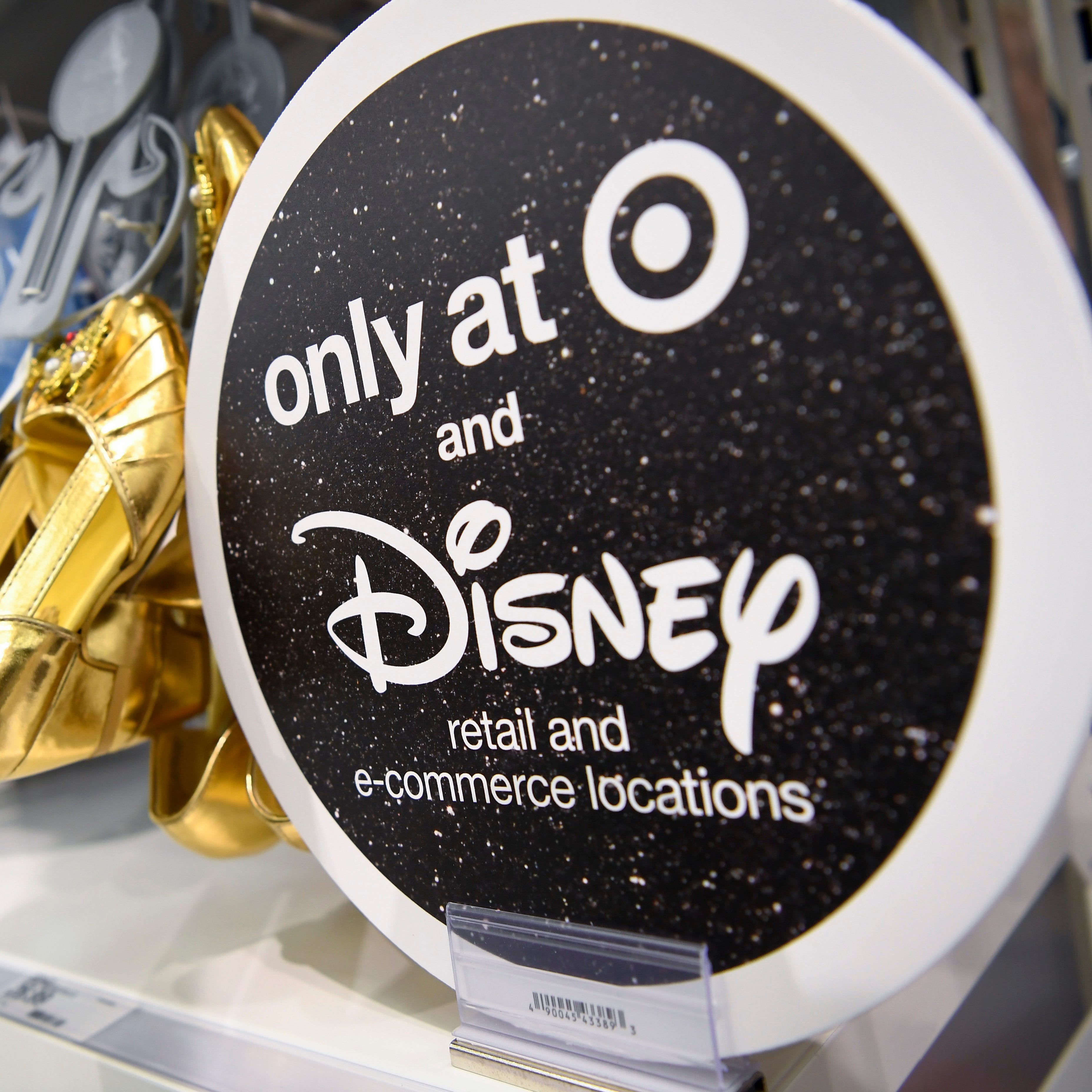 naald Ter ere van Bij wet Disney Store at Target: 100 more Target stores to get Disney shops