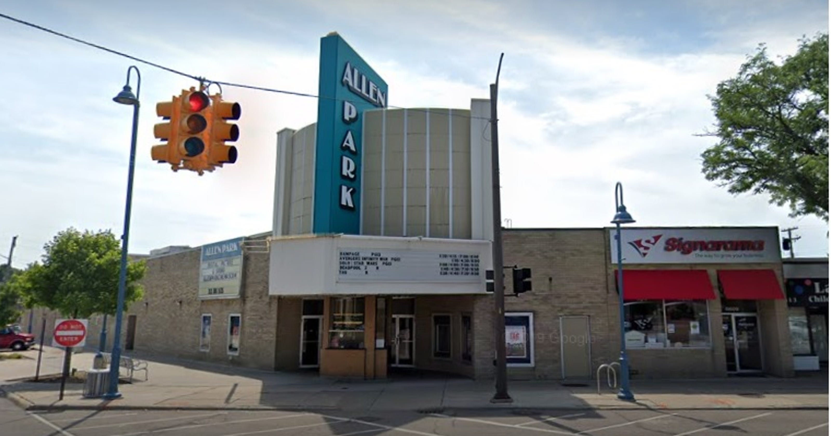 Allen Park Digital Cinemas, one of last dollar theaters