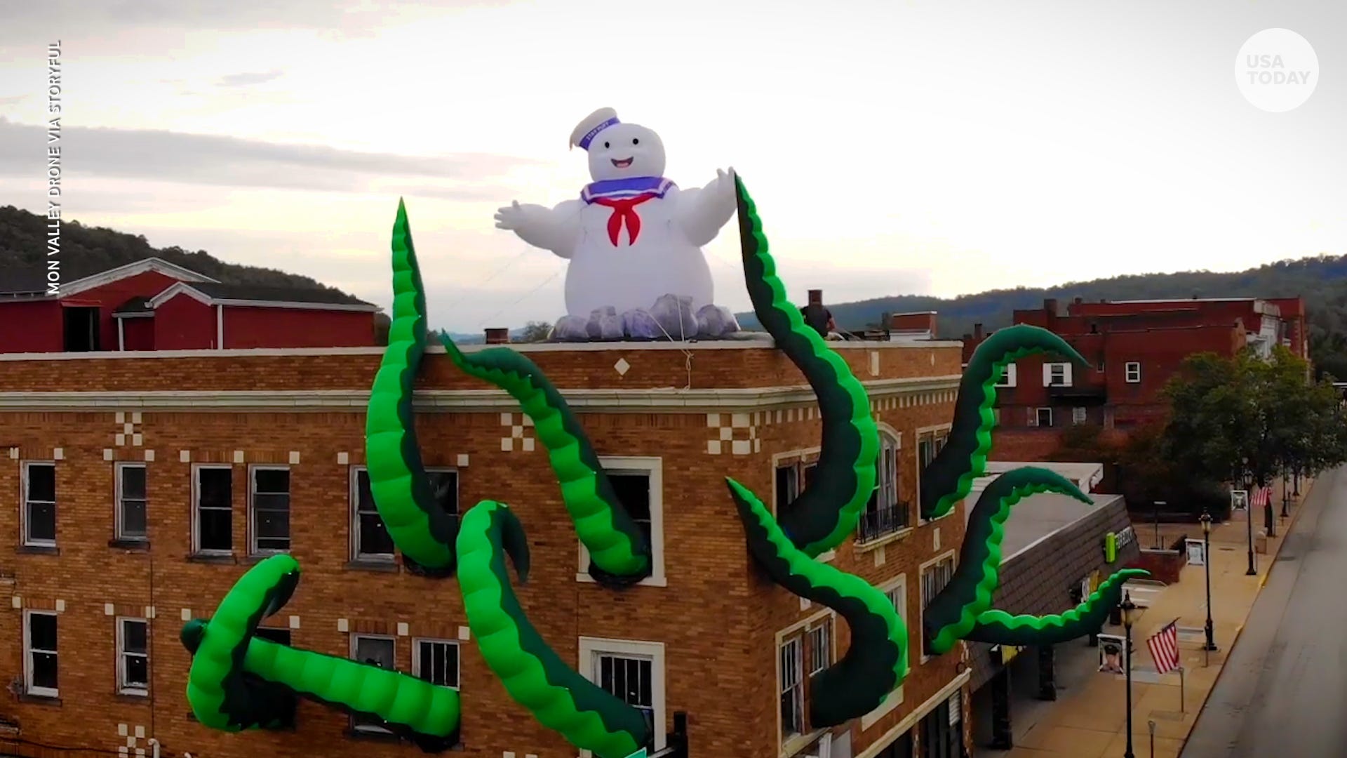 Rooftop Stay Puft Marshmallow Man owns Halloween