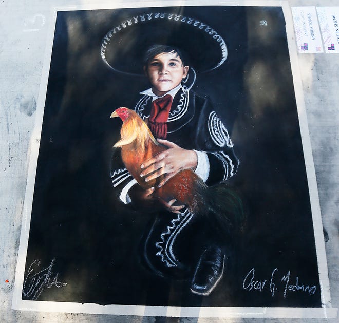 "Najlepsi w serialu" Andrea Torres na Festiwalu Sztuki Chalk the Block odbywającym się w październiku 2019 r. w centrum El Paso.