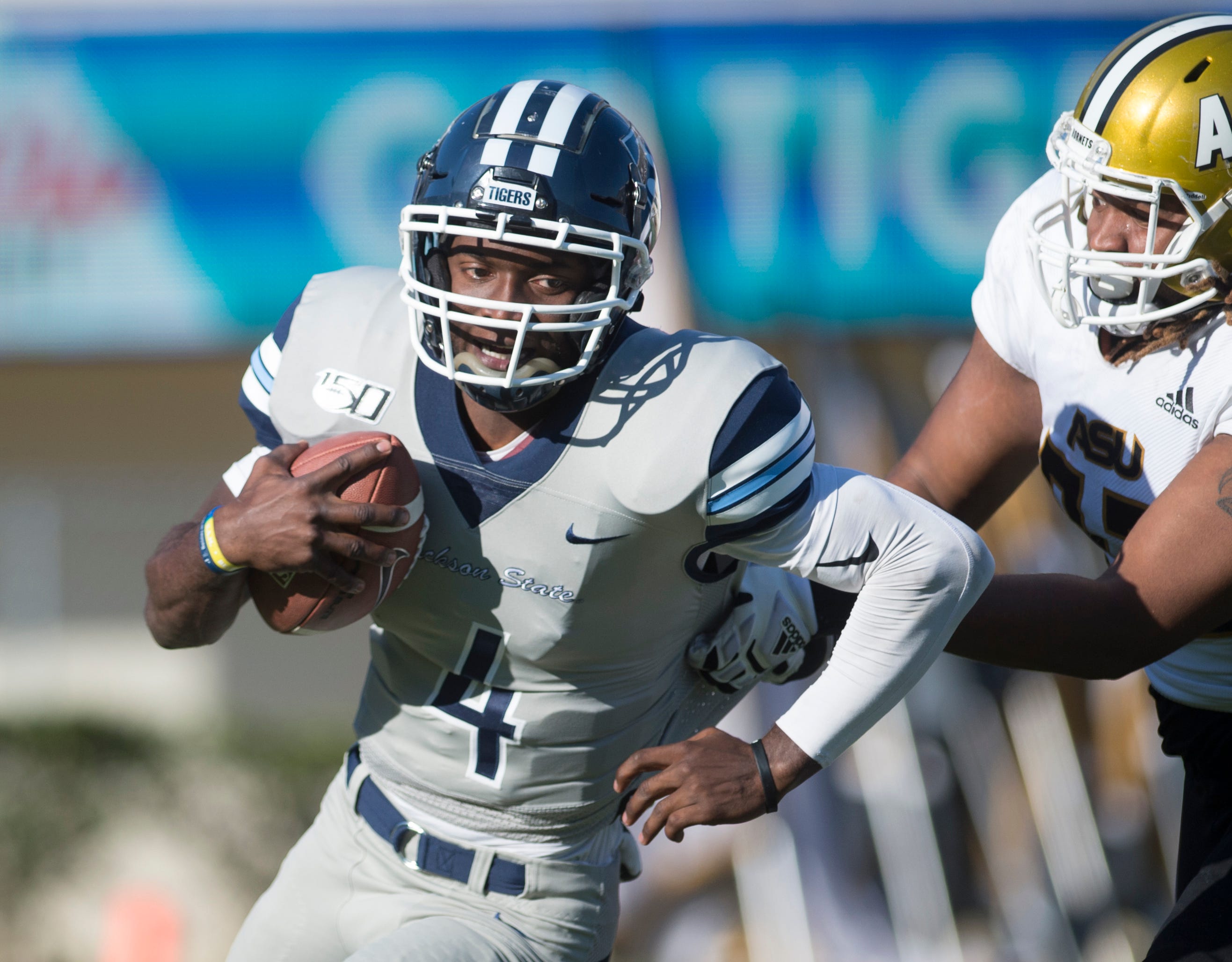 Jackson State QB Jalon Jones embraces top prospects, Deion Sanders