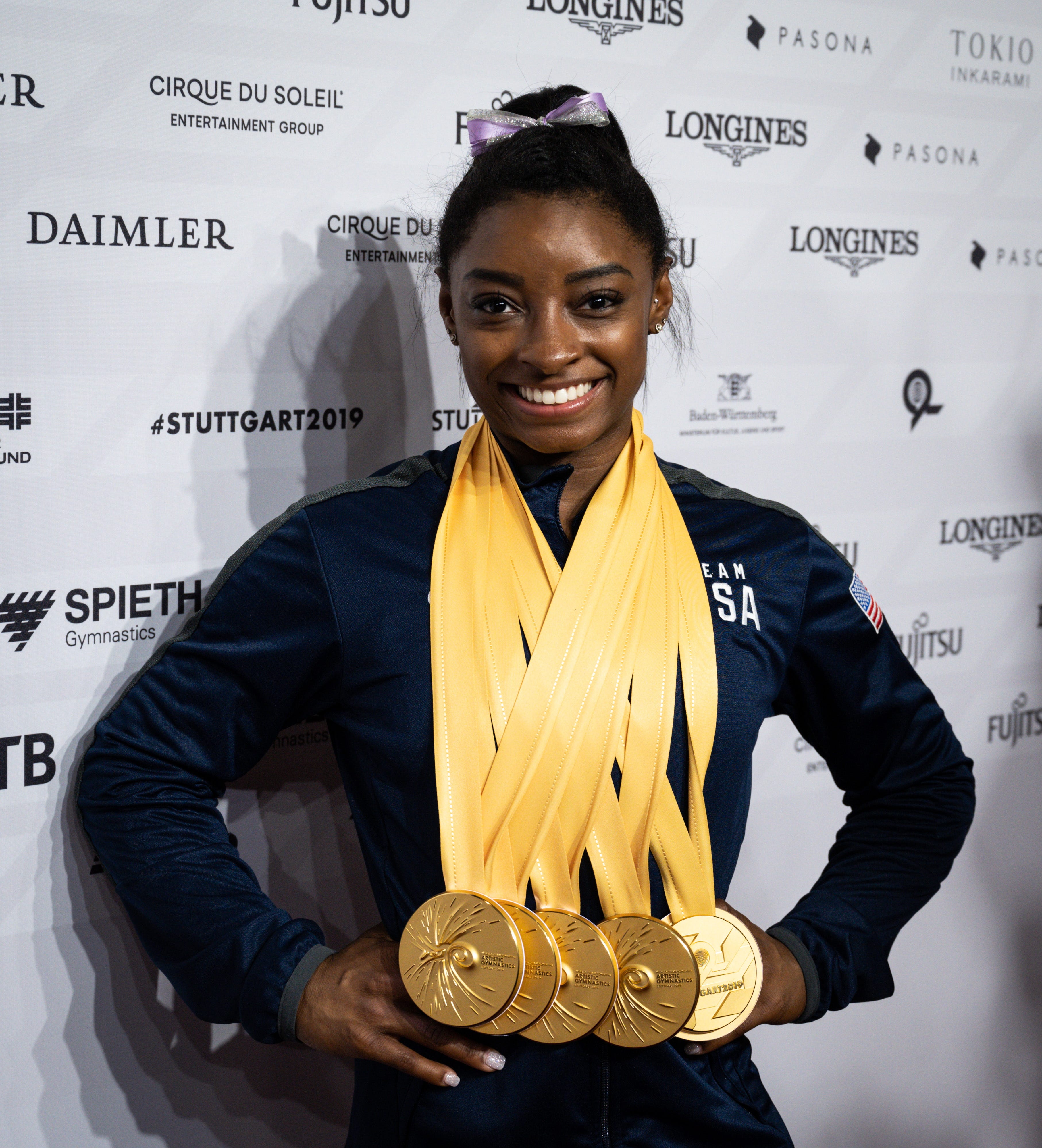 Simone Biles wins vault, ties world gymnastics medal record
