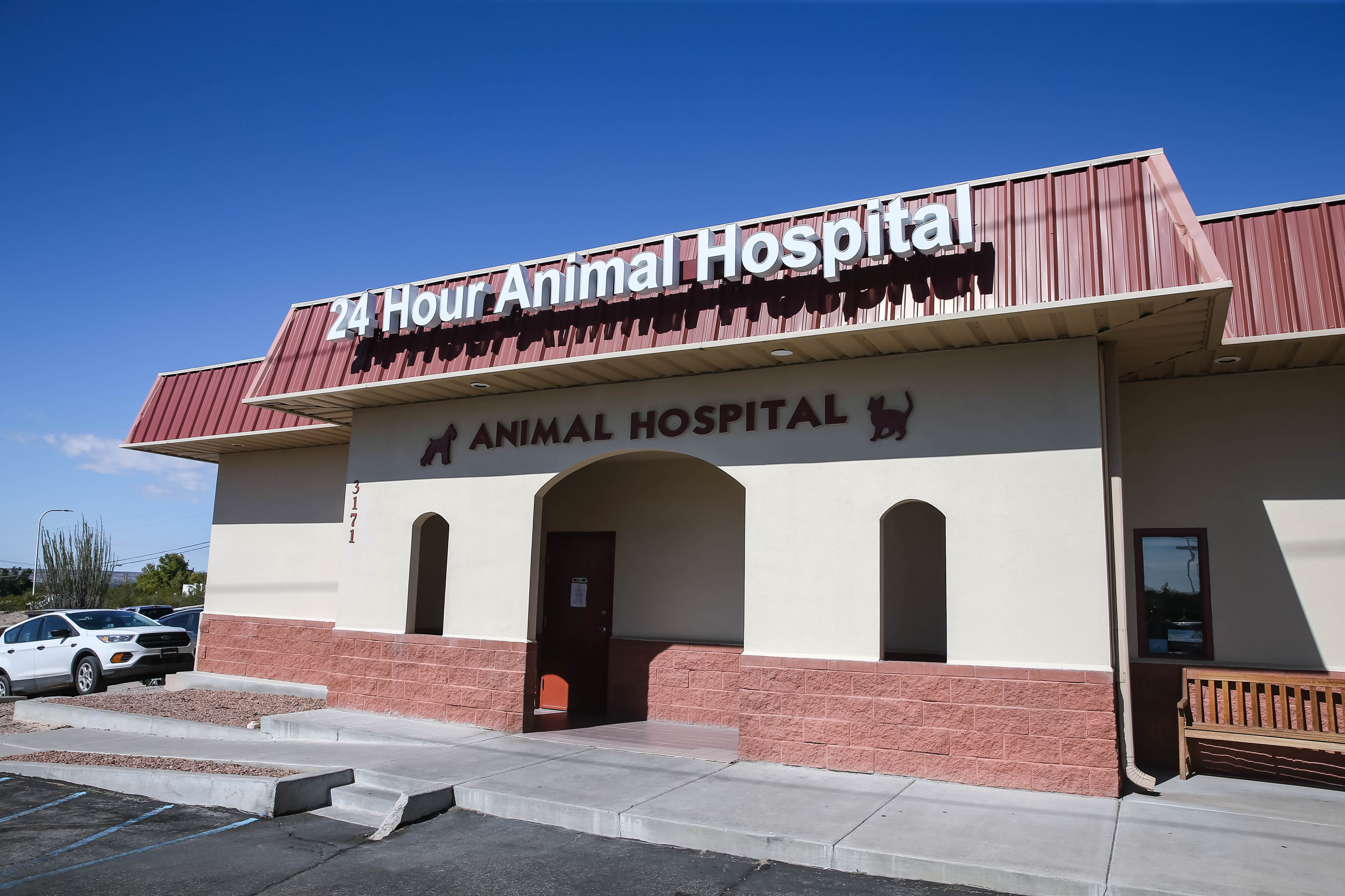 nearest animal hospital 24 hours