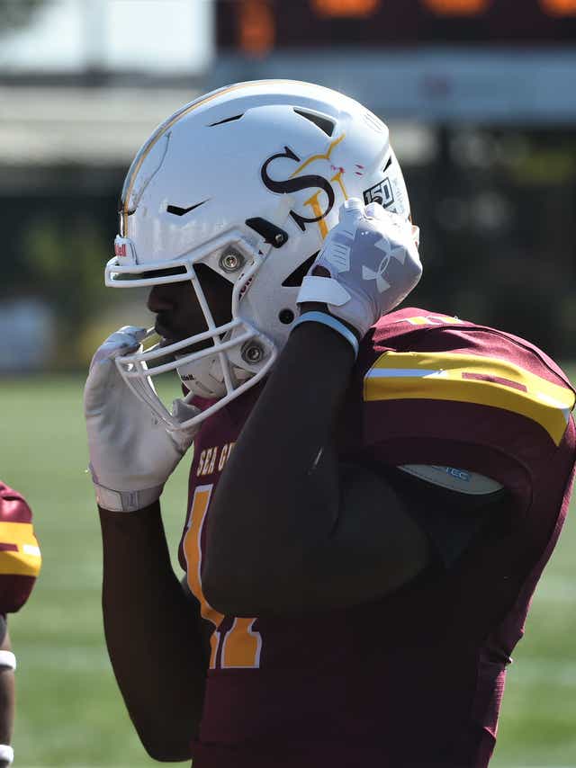 Su Football Team Eyes Championship After First Undefeated Season