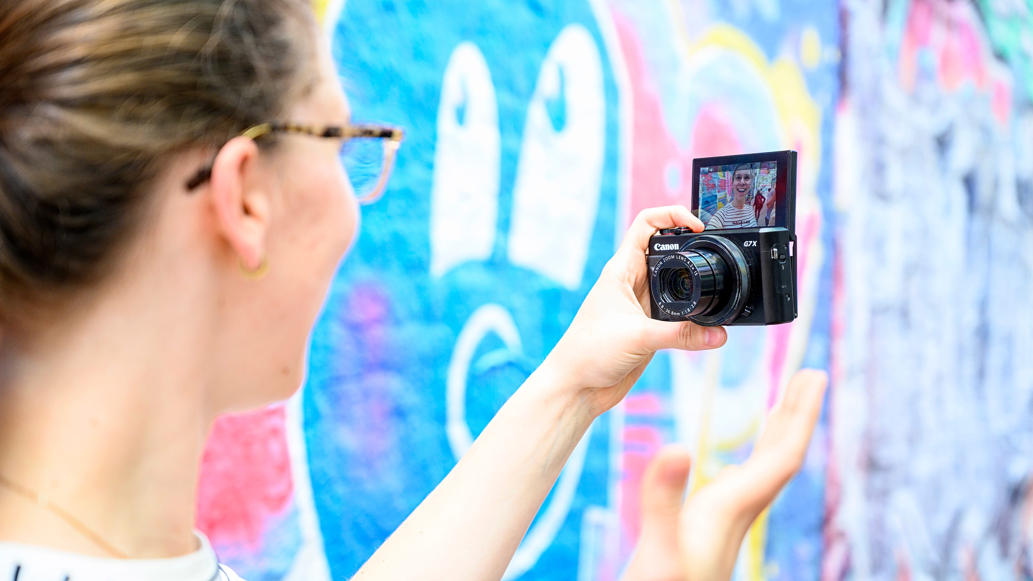 Romantiek school monster The Best Vlogging Cameras of 2019: Panasonic, Nikon, Sony, and Canon