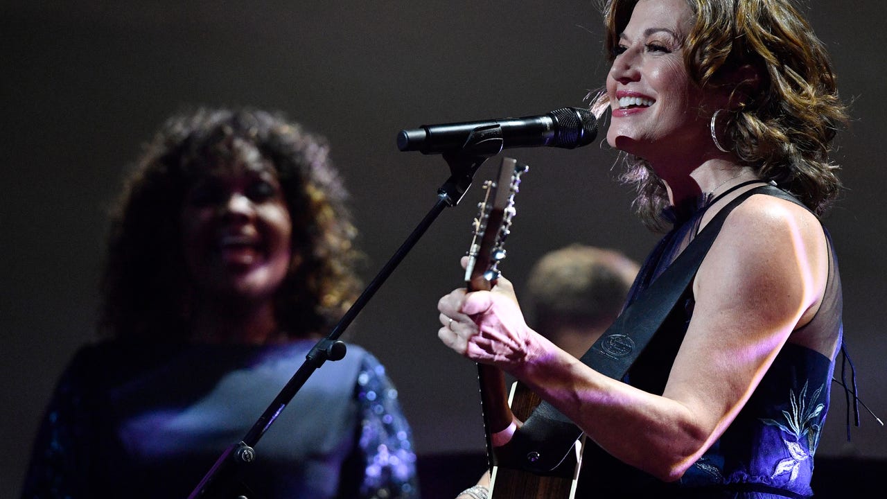 Amy Grant, after open-heart surgery, chases dreams of building community