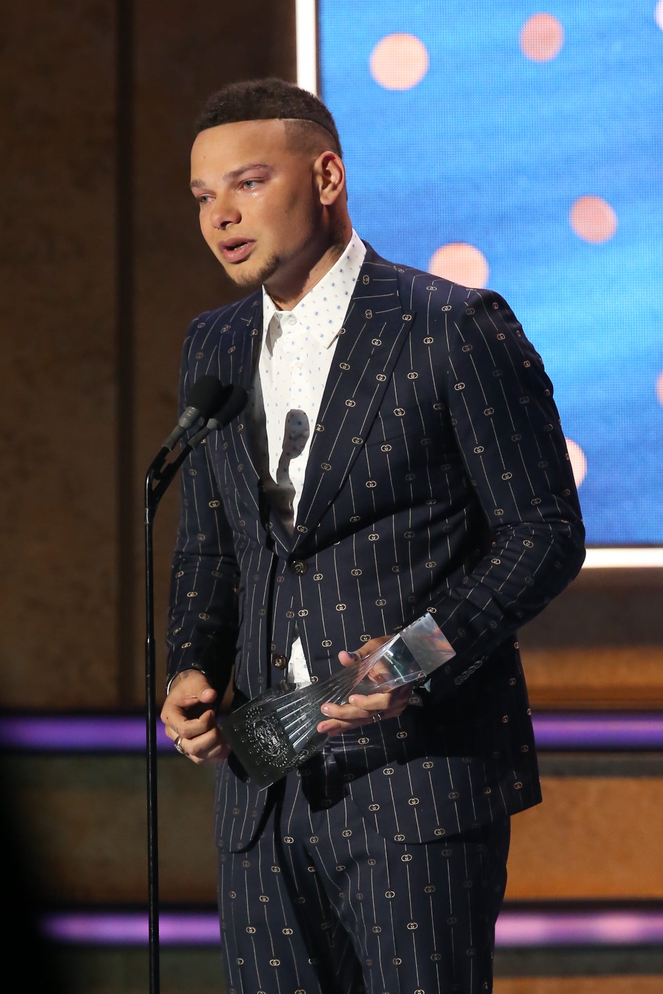 kane brown worldwide beautiful tour merchandise