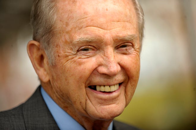 William G. Milliken, shown here in 2009, died in his native Traverse City at age 97.