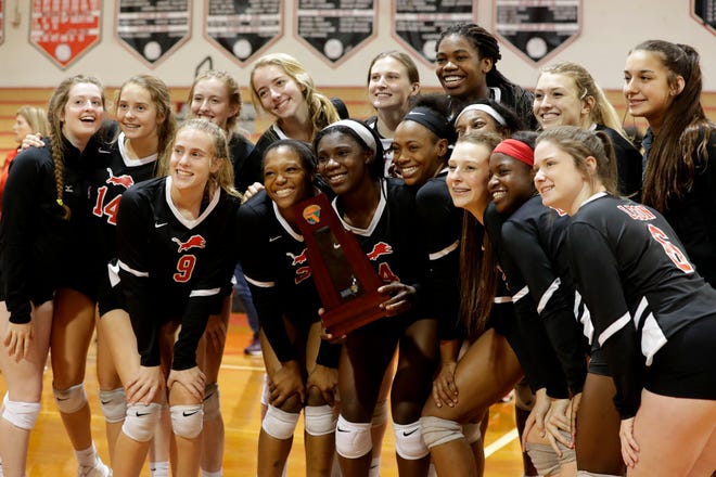 The Lions swept the Timberwolves in three straight sets to become the District 2-6A champions on Thursday, Oct. 17, 2019. 