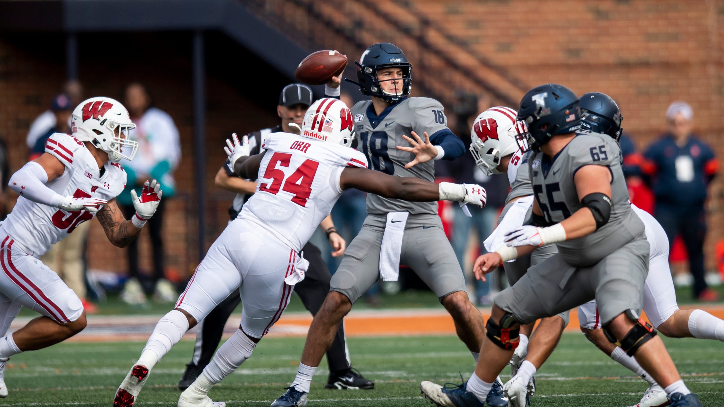 Ex Michigan Qb Brandon Peters Helps Illinois Stun Wisconsin 24 23