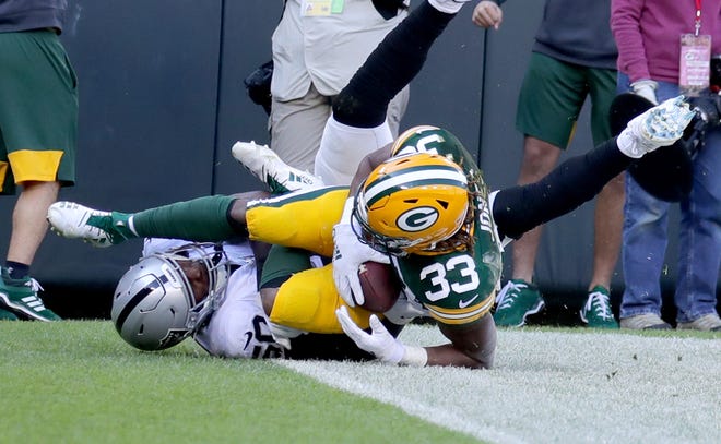 Former Utep Football Players Aaron Jones Nik Needham Have Solid Day In Nfl