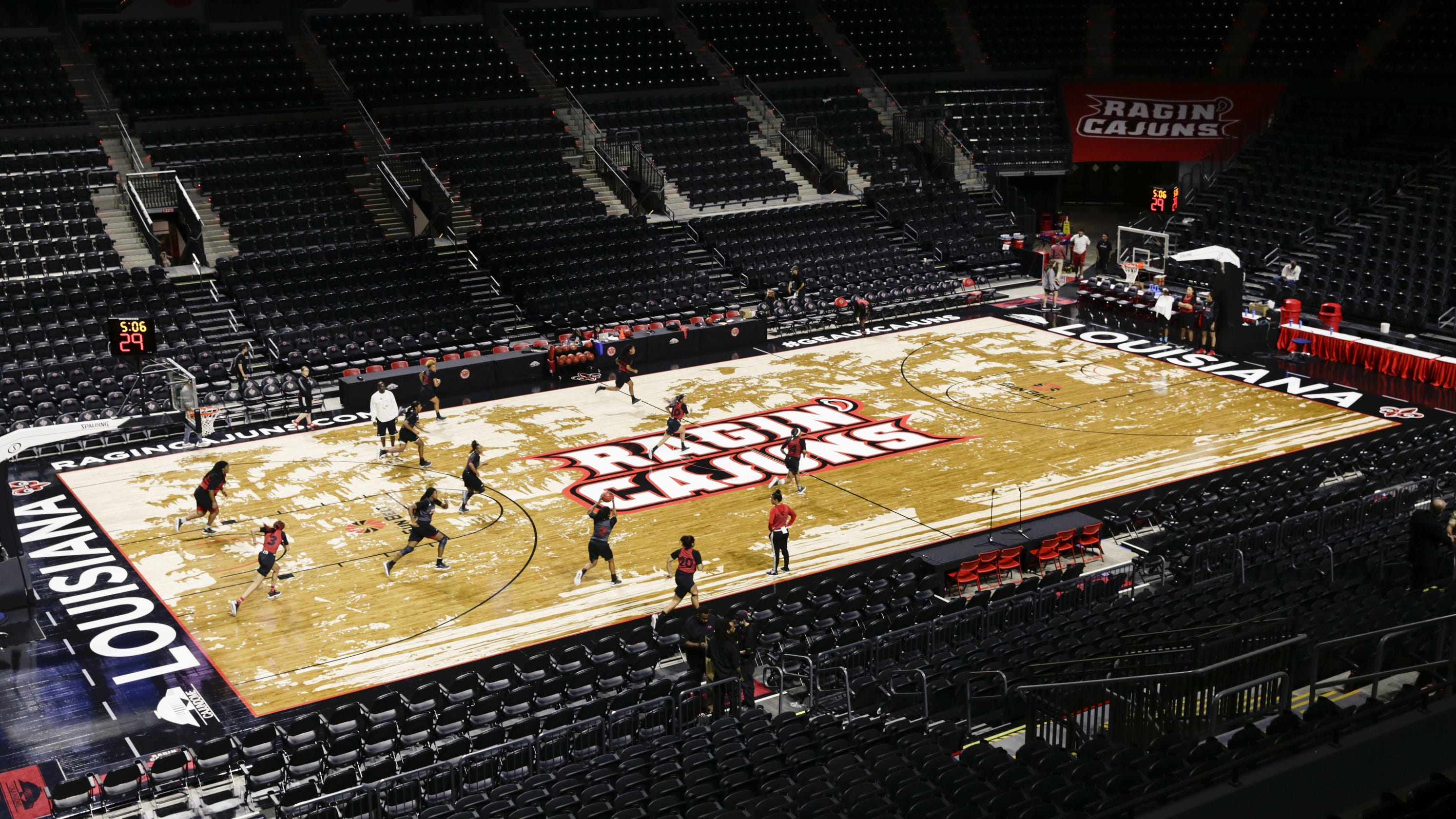Ul Basketball Cajundome Floor Will Have New Look The Swamp Is Out
