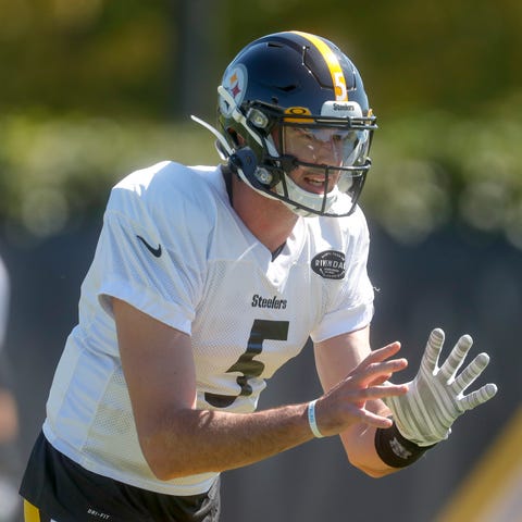 Pittsburgh Steelers quarterback Paxton Lynch takes