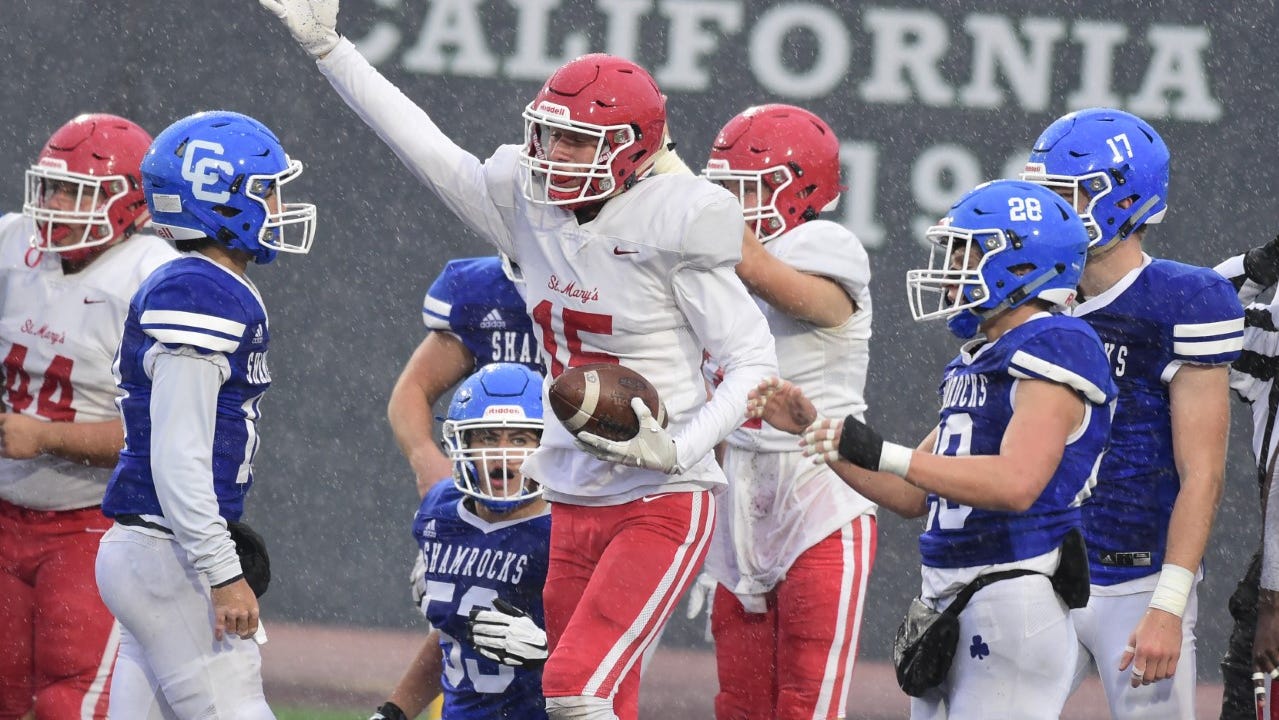Catholic Central football loses to Orchard Lake St. Mary's, misses playoffs