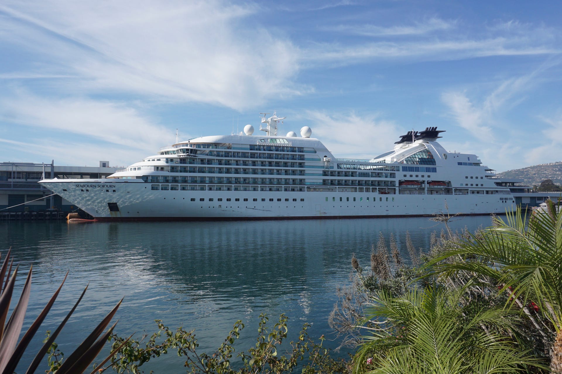 seabourn cruises is owned by