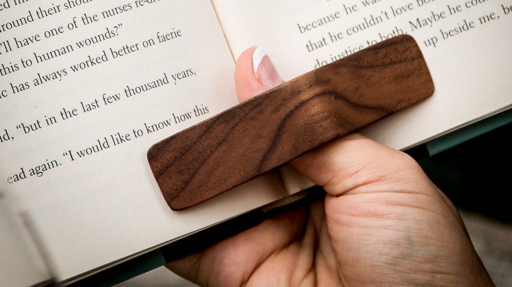 gifts for girls who like to read