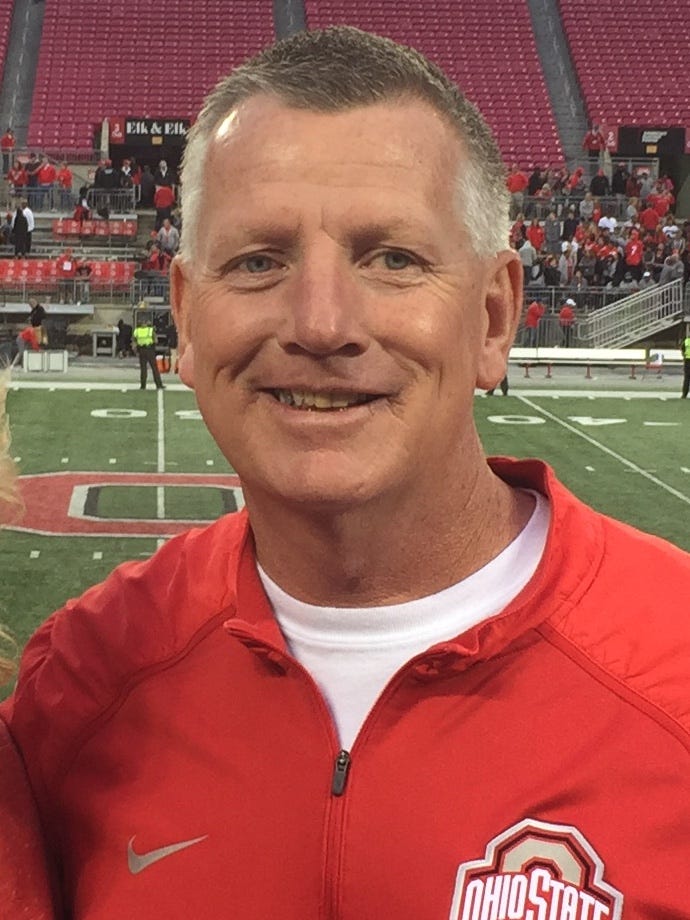 Former Ohio State quarterback Rex Kern in Lancaster for book signing