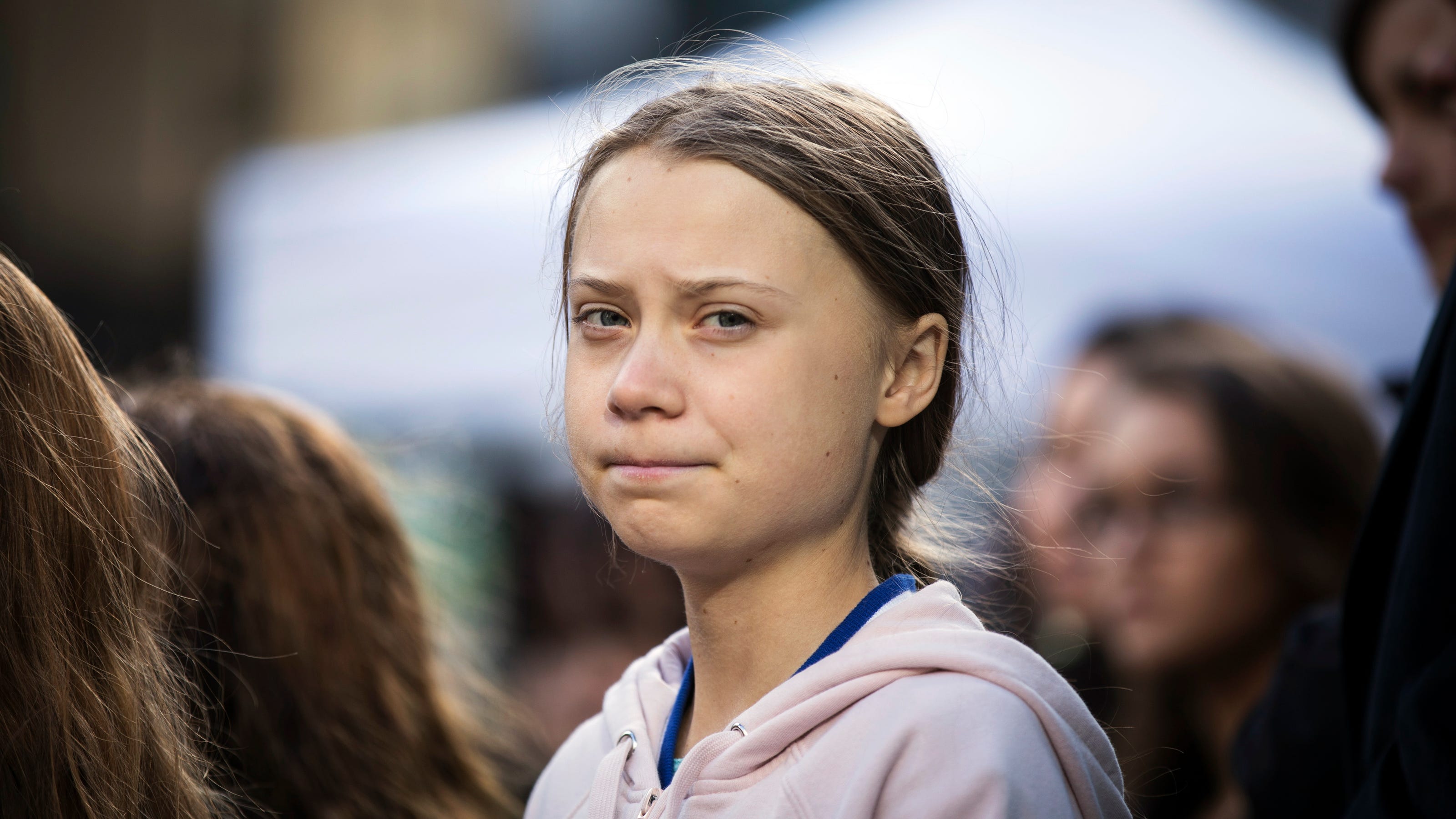 Pearl Jam, Greta Thunberg paint grim picture of environment's future in 'Retrograde' video - USA TODAY