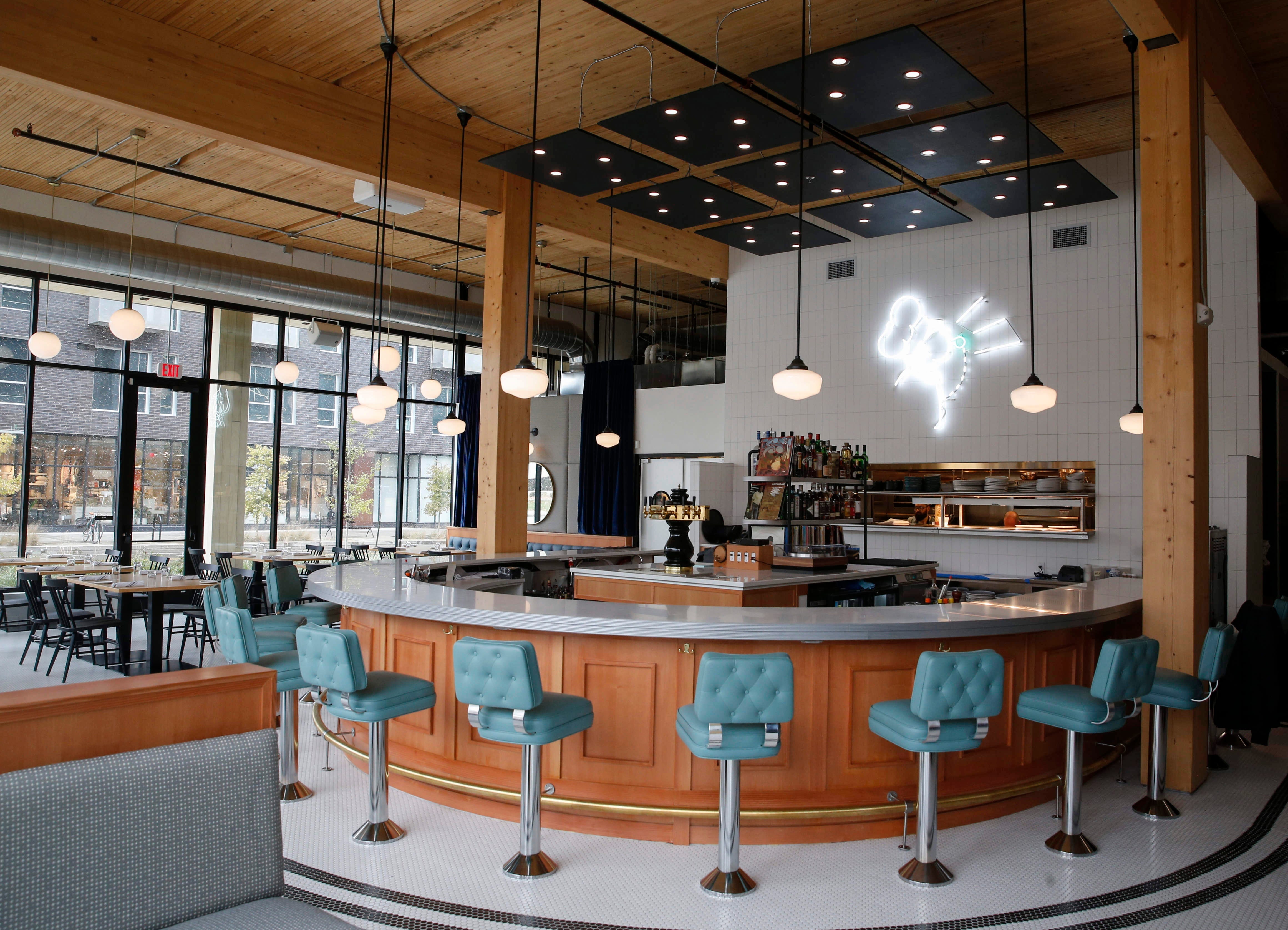 Des Moines restaurants Harbinger, Clyde's plan to revive indoor dining