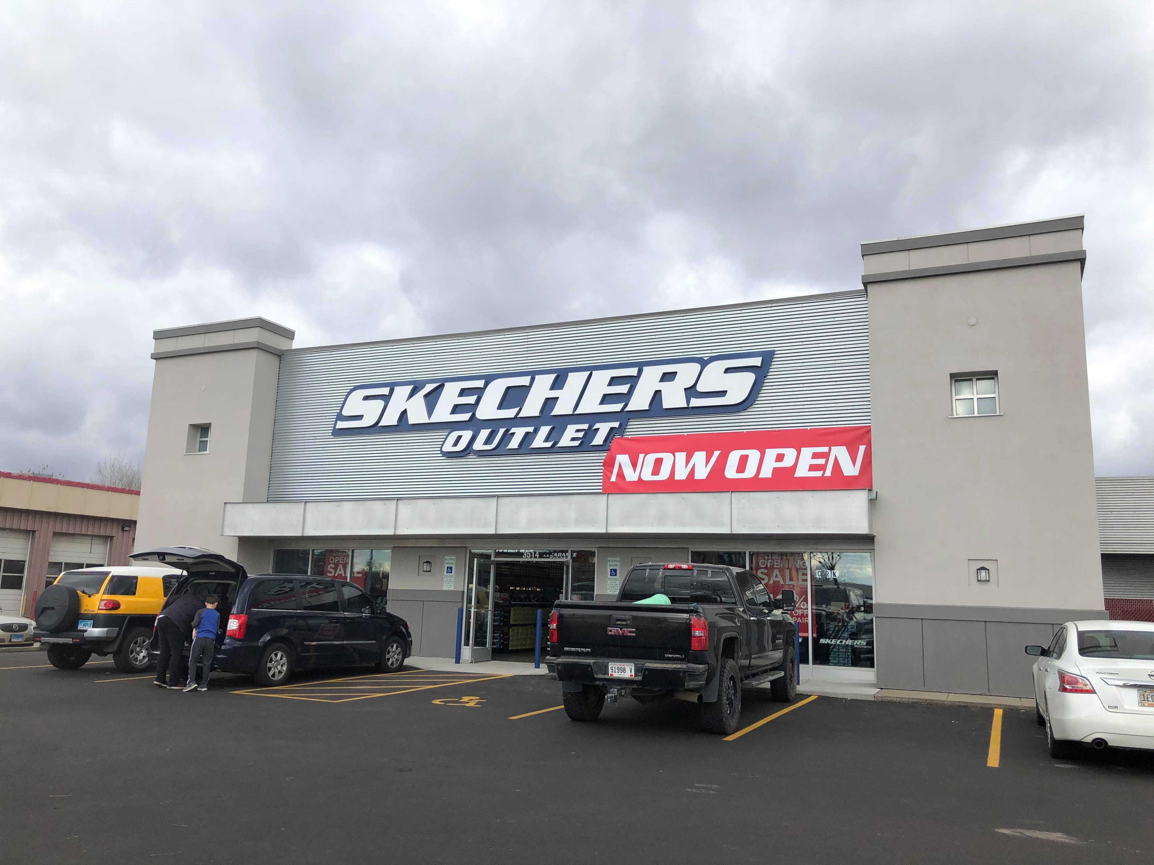 skechers outlet careers