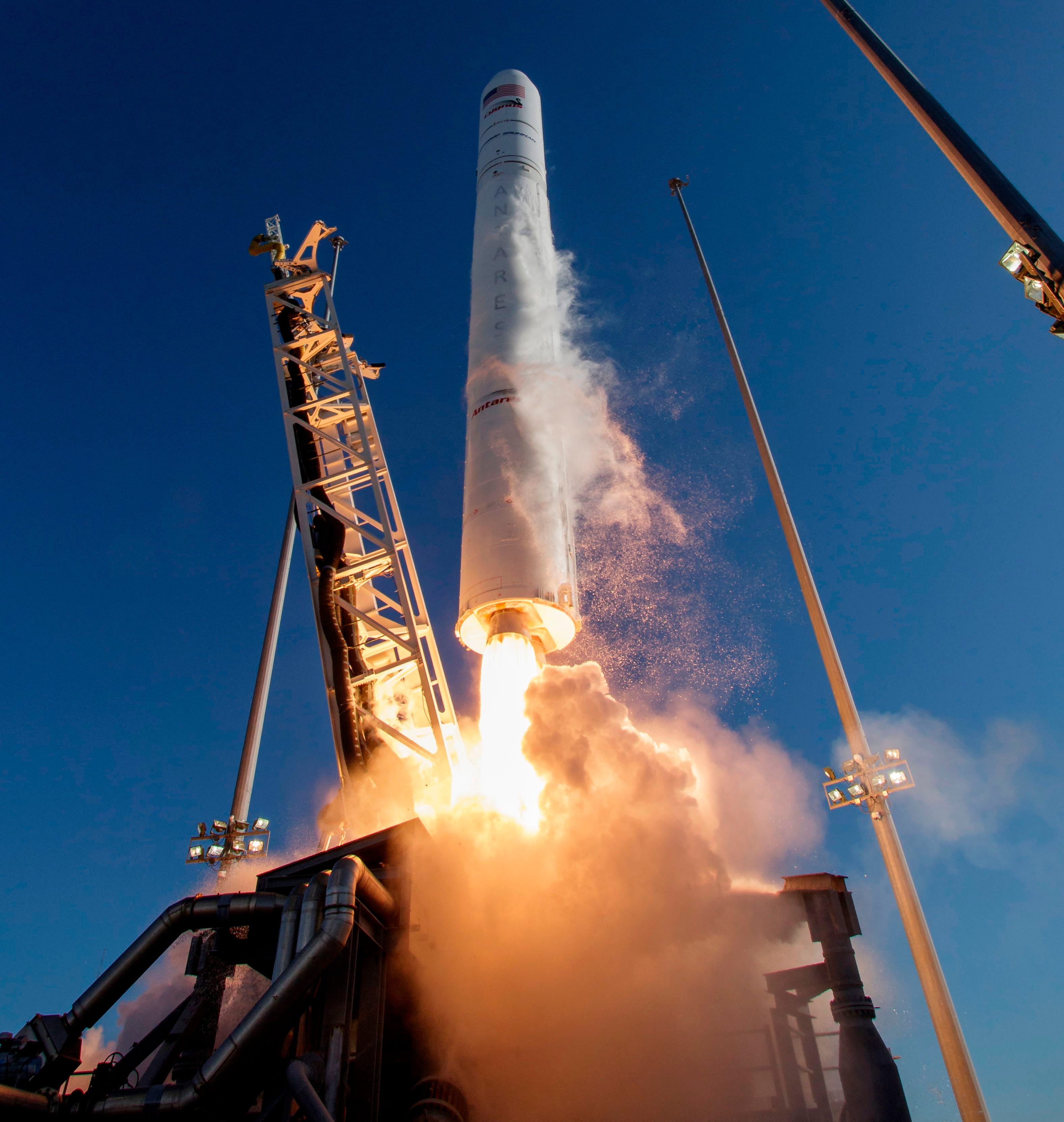Plymouth Daily News NASA launch replay Watch Antares rocket take off