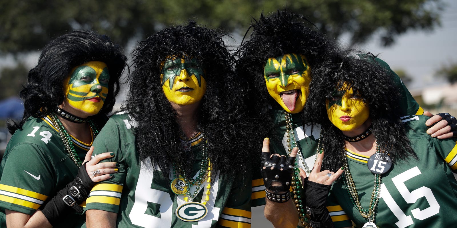 Green Bay Packers Fans Overtake Los Angeles Chargers Home Stadium