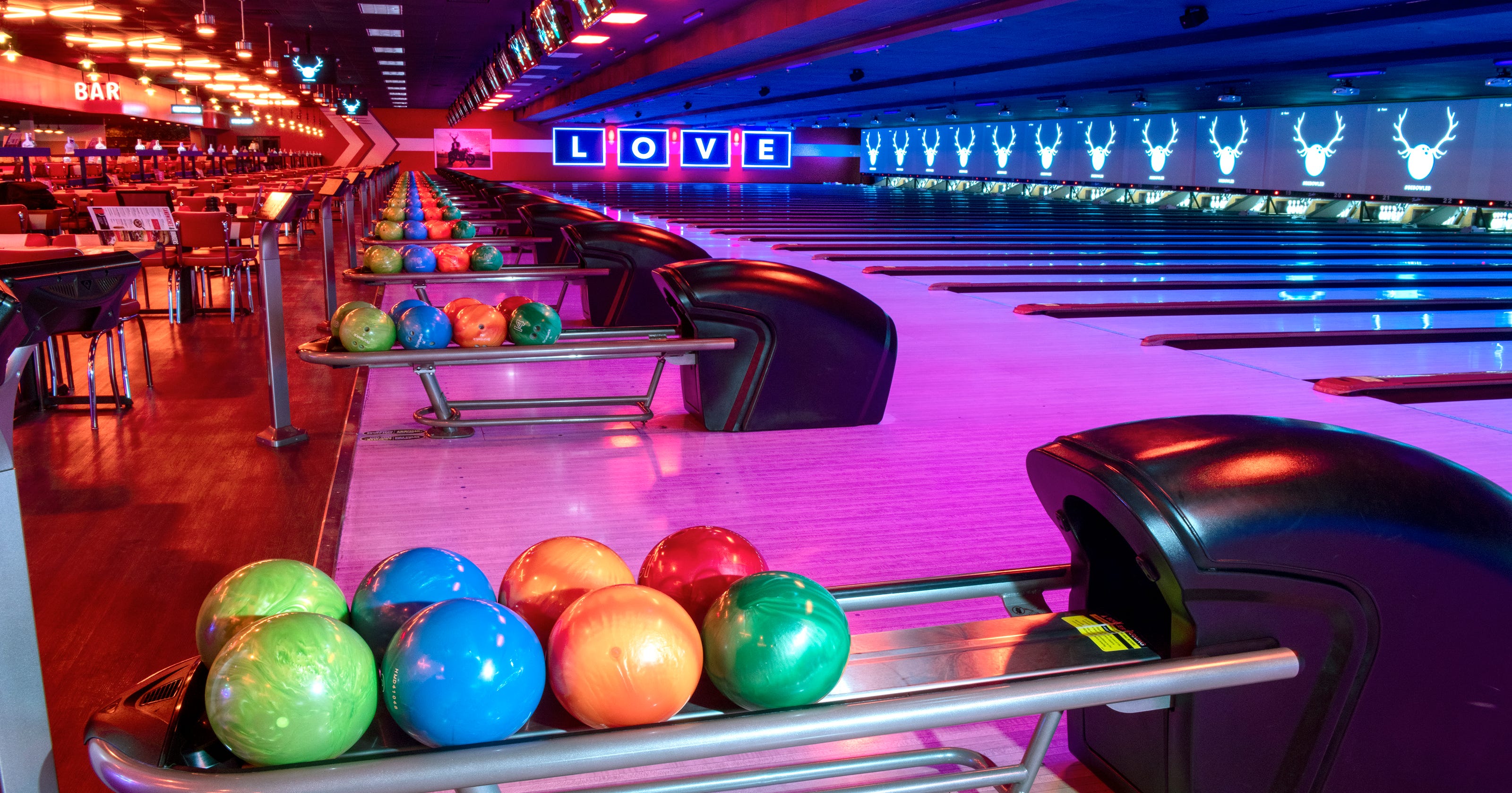 Exploring the Largest Bowling Alley in New Jersey – Patterson bowl