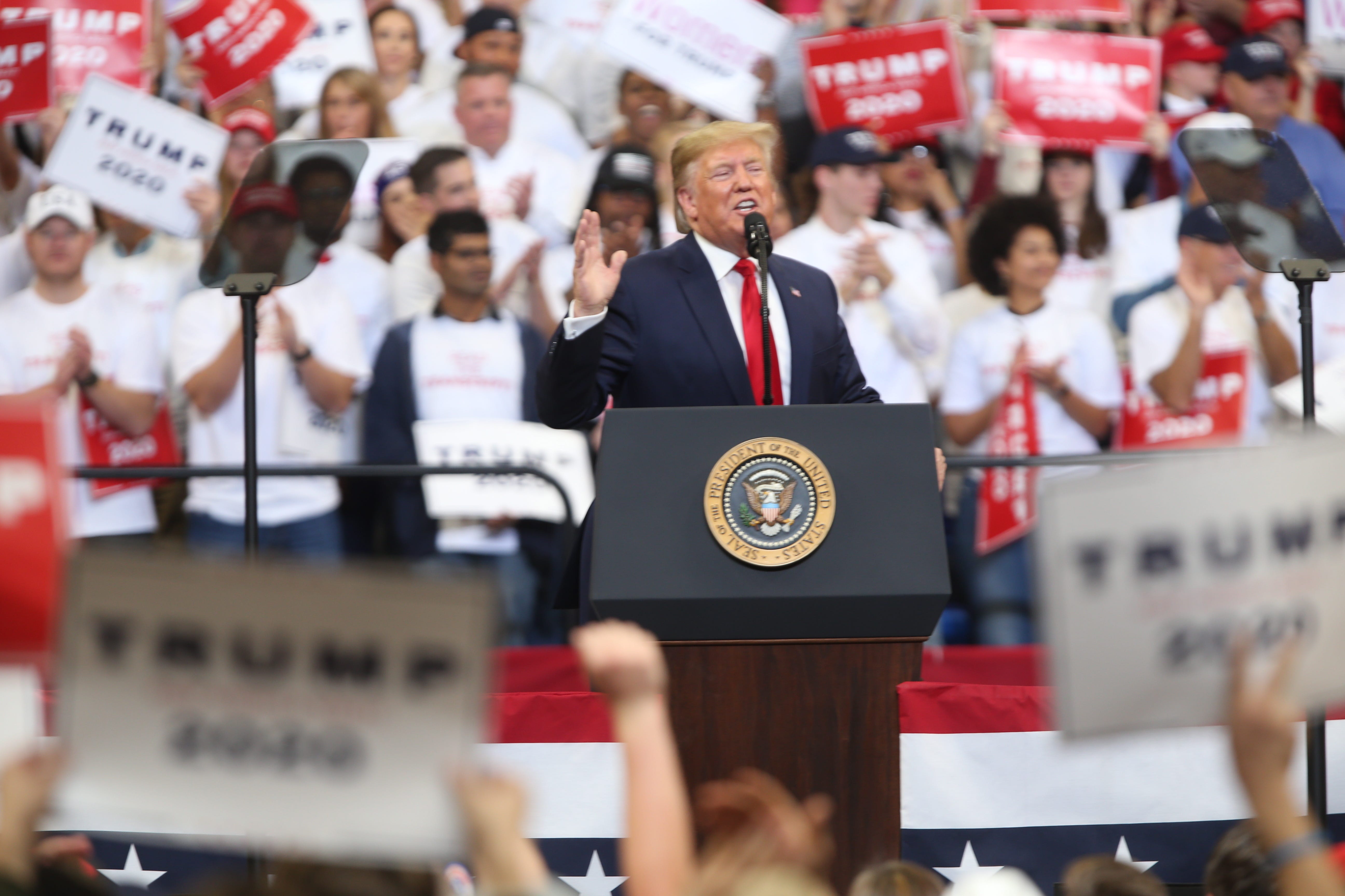 Donald Trump rallies for Gov. Matt Bevin in tight Kentucky election