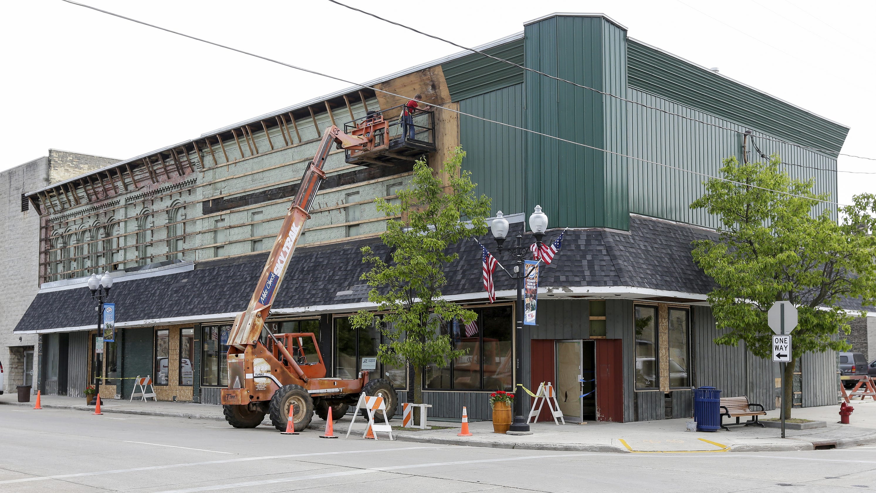Manitowoc Downtown Pizza Garden Restaurant Could Open By Thanksgiving
