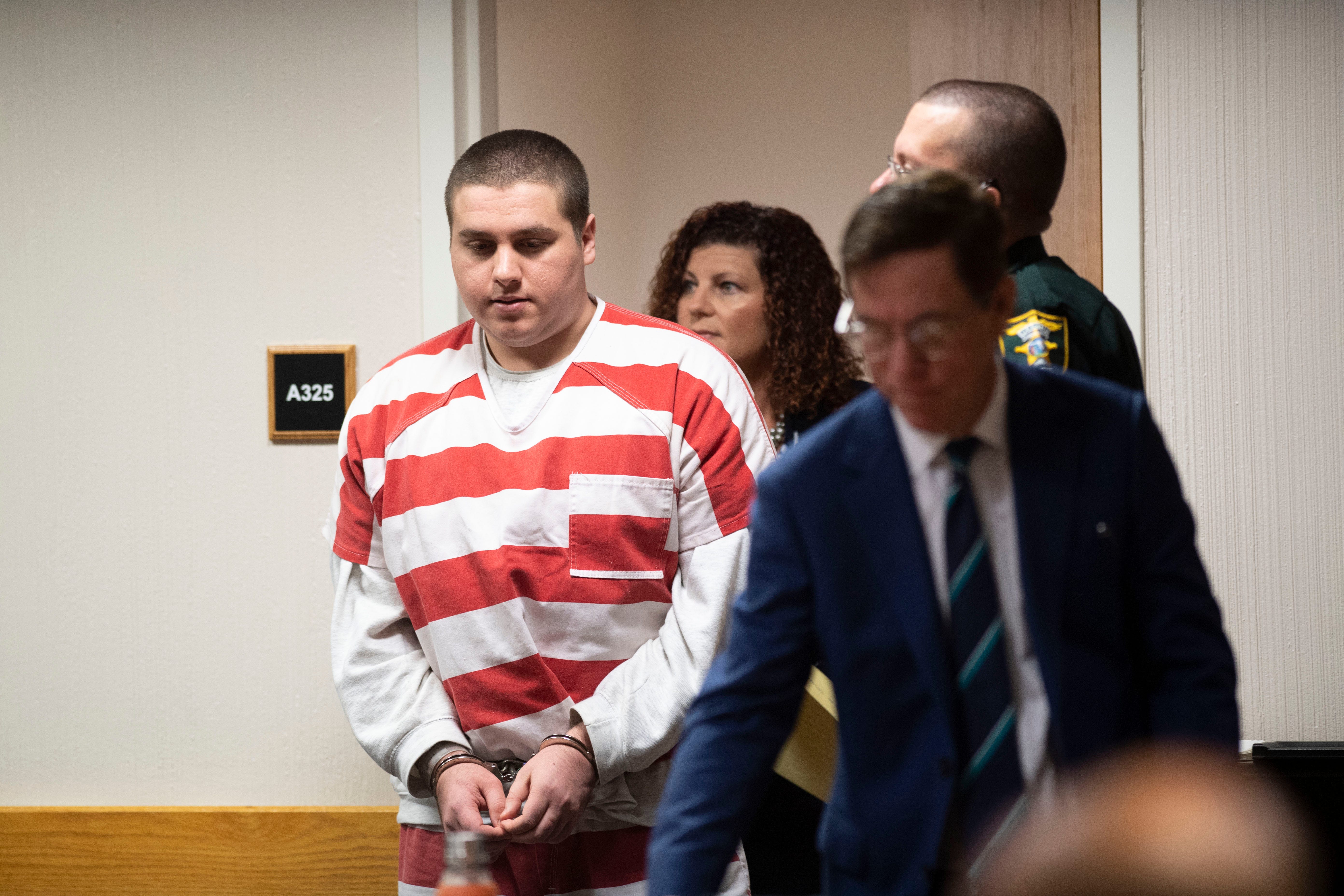 Austin Harrouff Crime Scene Pictures - 3eg4ixj