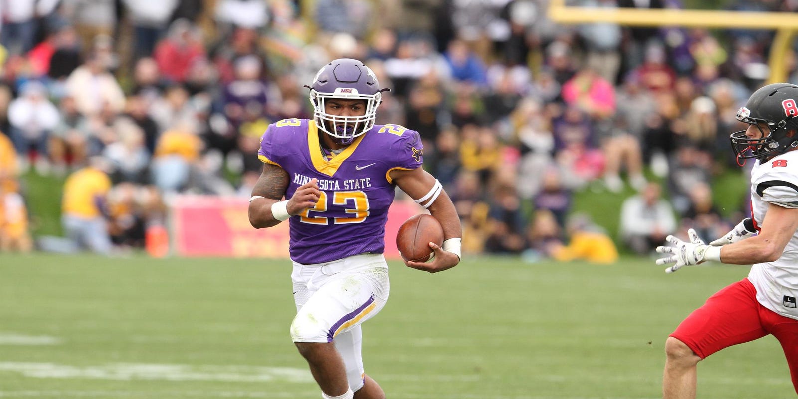 Usf Hosts Minnesota State With Playoff Fate On The Line