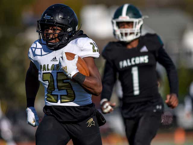 Nj Football Paramus Catholic Defeats St Joseph Of Metuchen