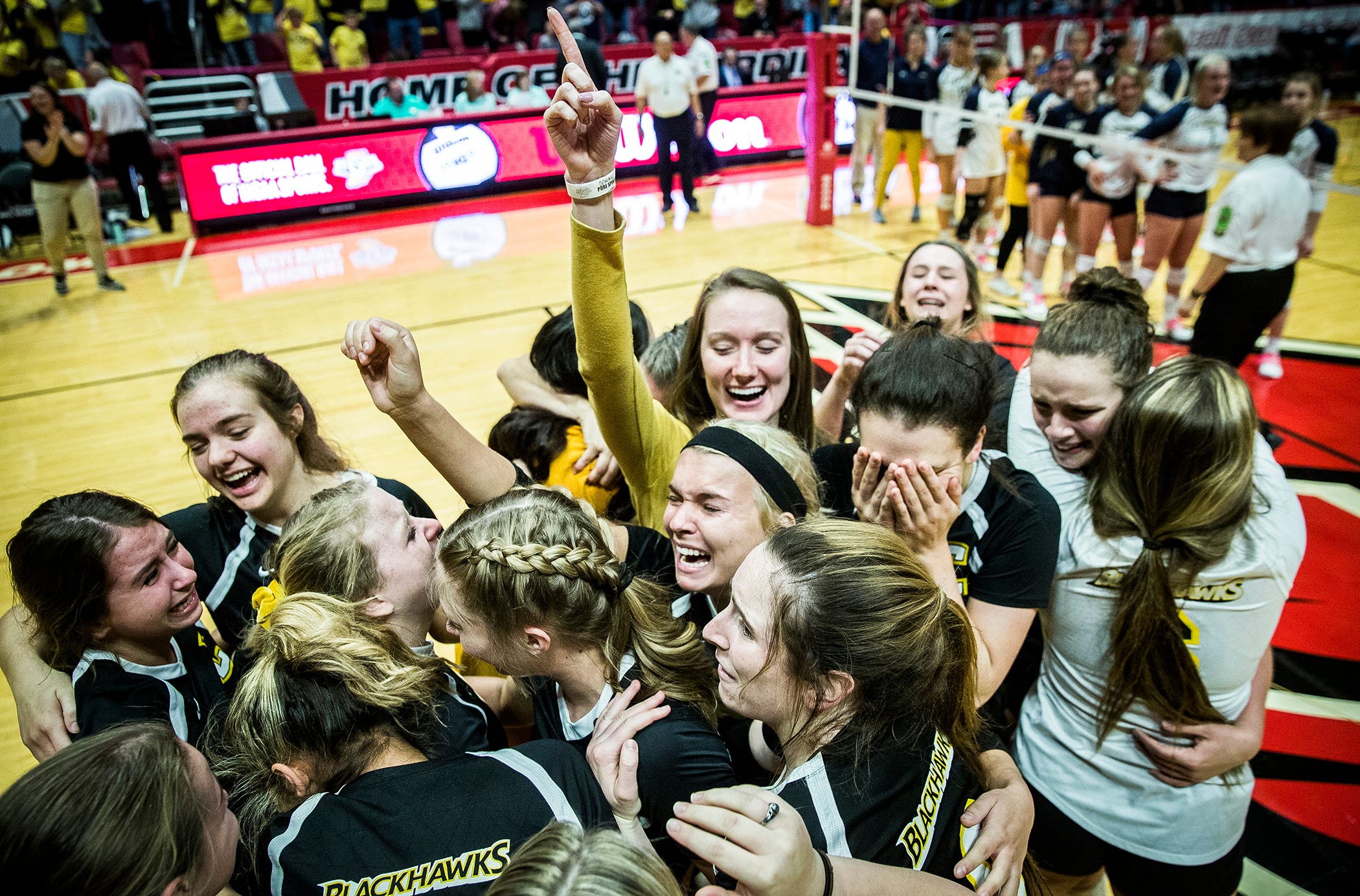 IHSAA state volleyball Scores and stats from all four matches