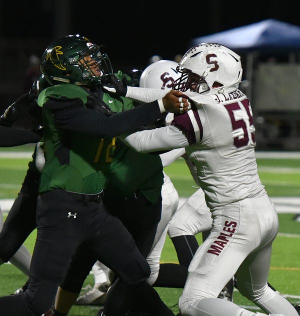 Birmingham Seaholm football surges past Groves in district final