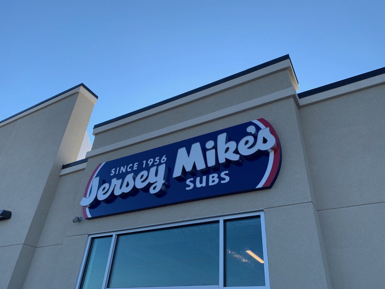 jersey mike's tanger outlet