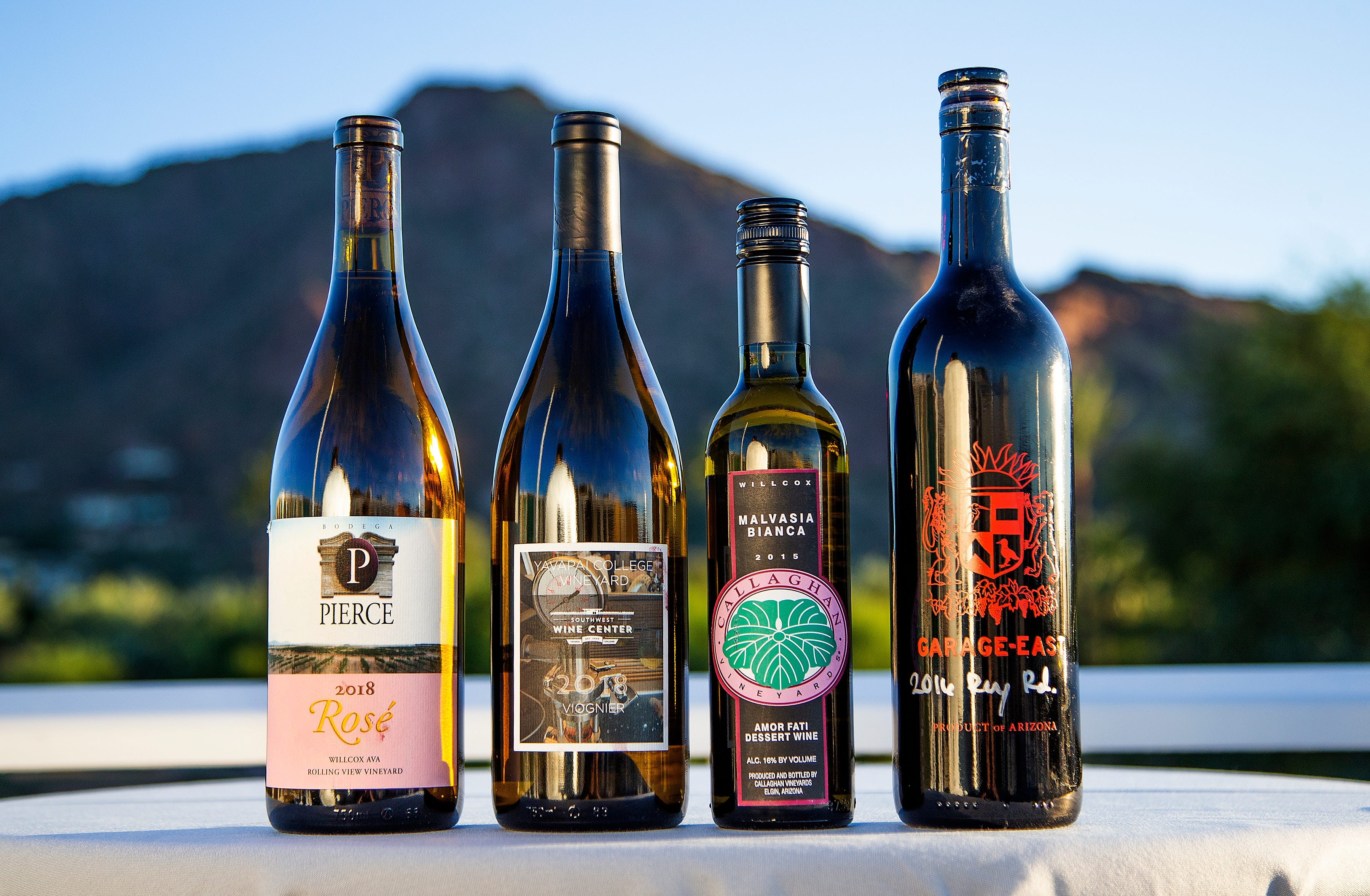 14 Best White Wines to Buy in 2022
