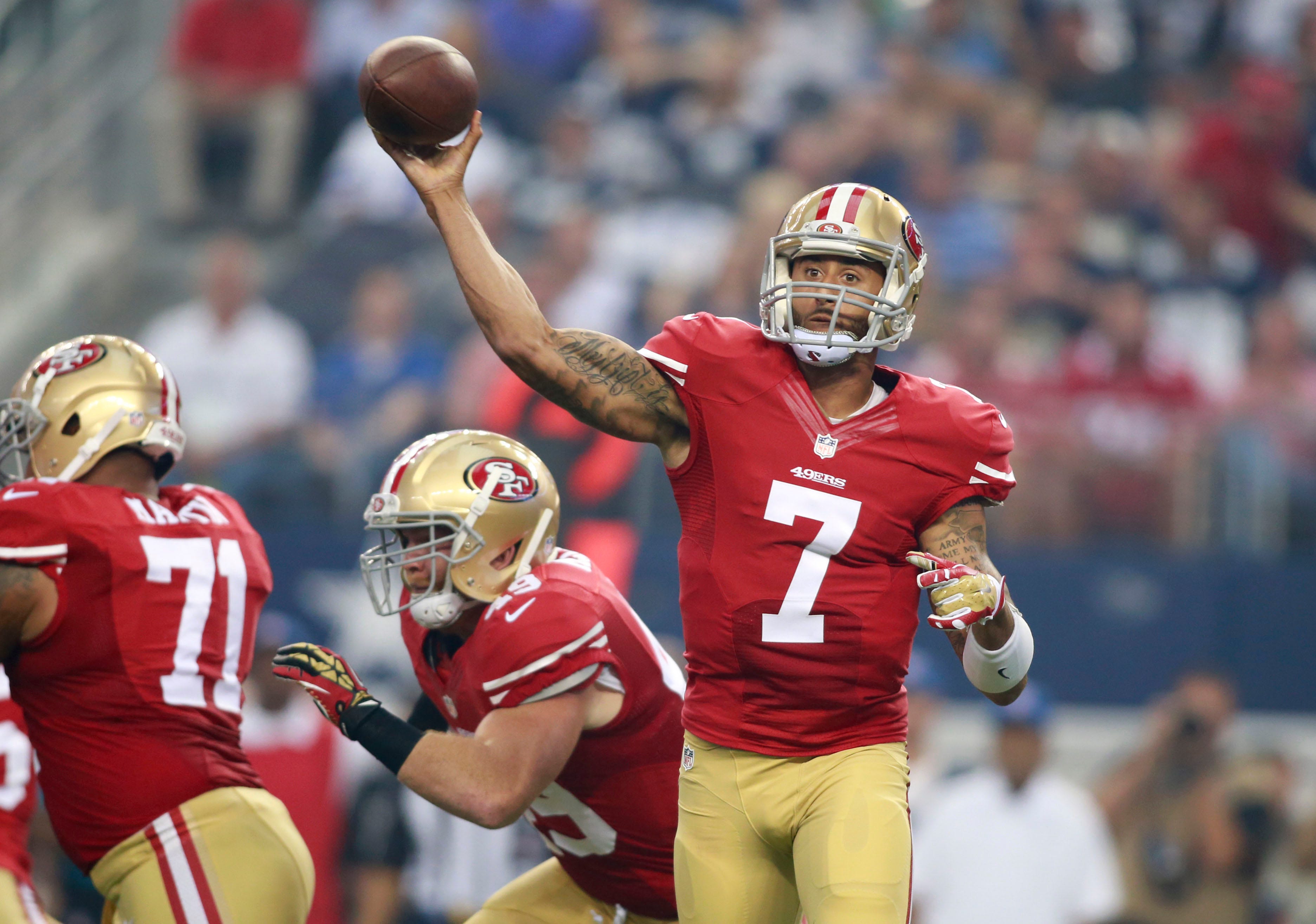 Size: 8 x 10 Colin Kaepernick San Francisco 49ers Spotllight Action Photo