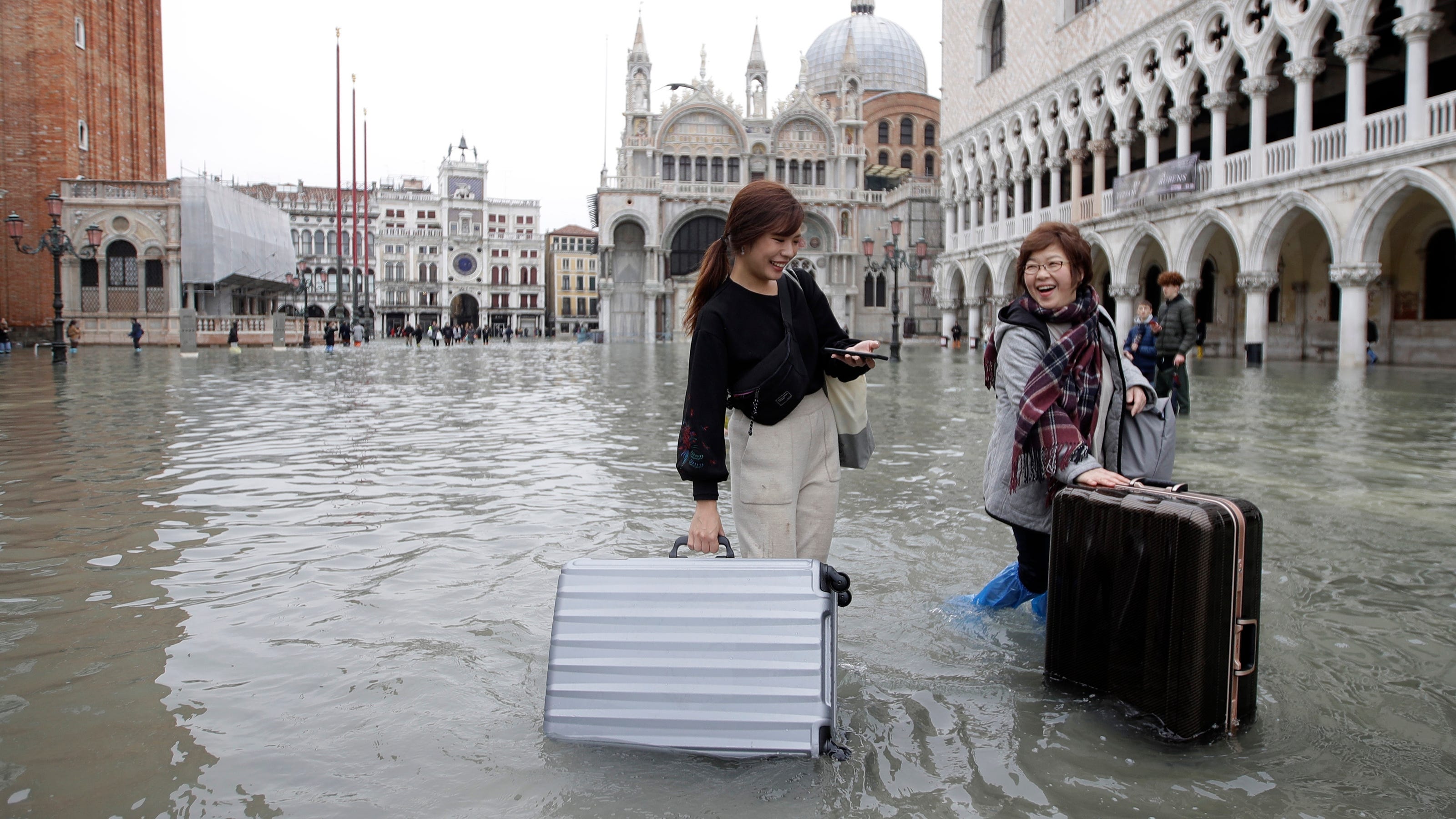 Venice flooding Italy government set to declare state of emergency