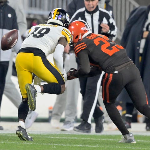 Cleveland Browns strong safety Damarious Randall (
