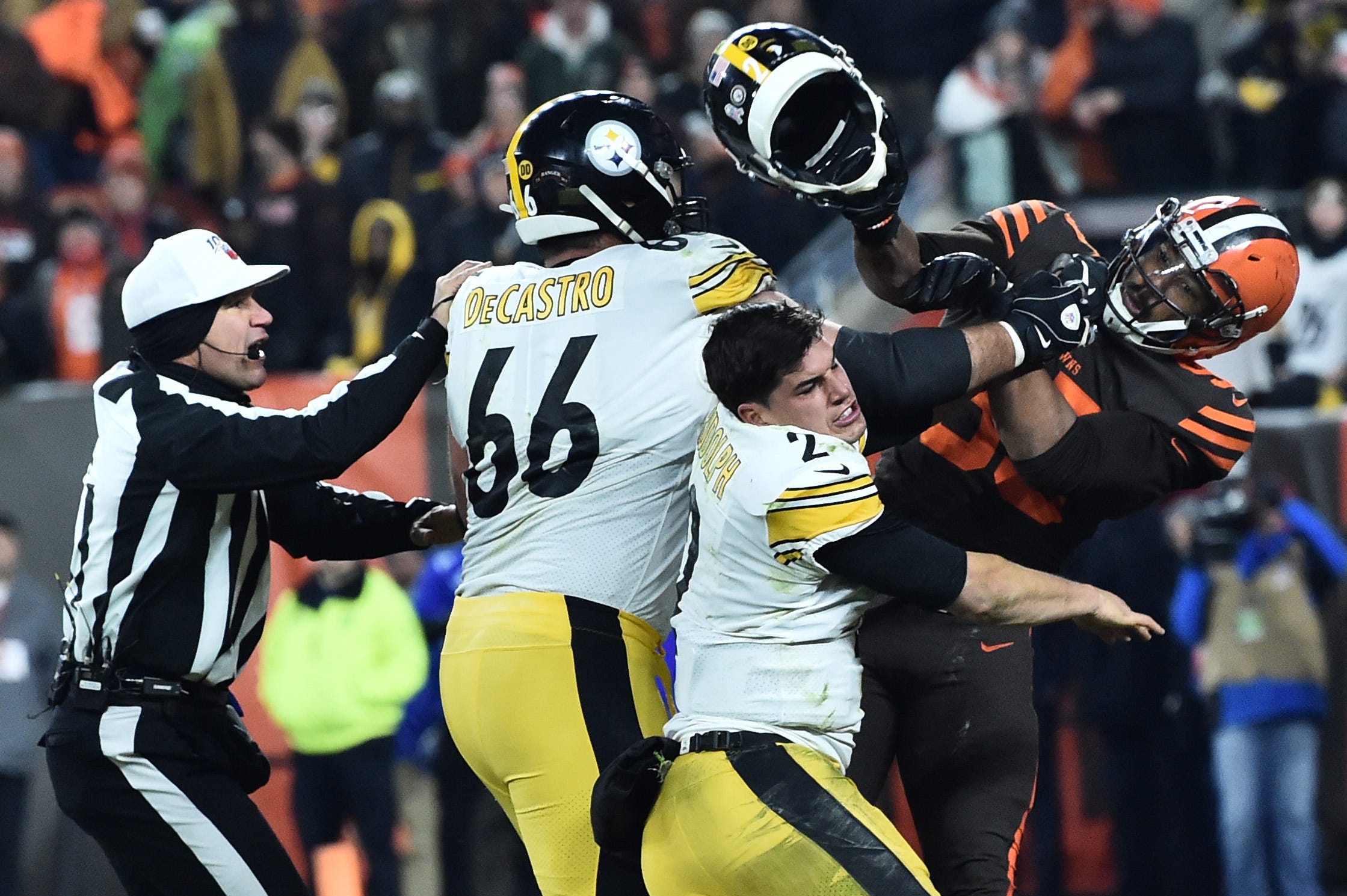 Myles Garrett faces historic penalties after Browns-Steelers brawl