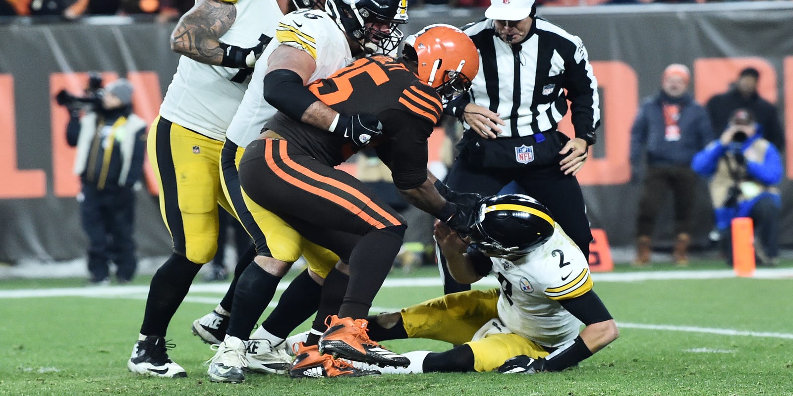 Myles Garrett S Nfl Suspension For Cleveland Browns Sends Message