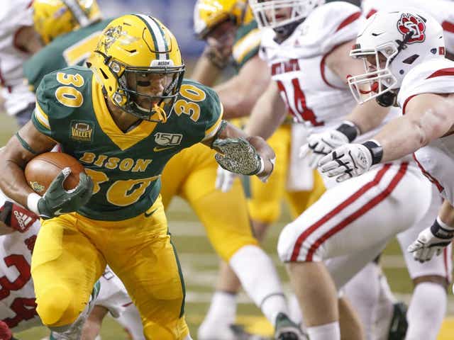Bison Blowout South Dakota Coyotes Overpowered By North Dakota State